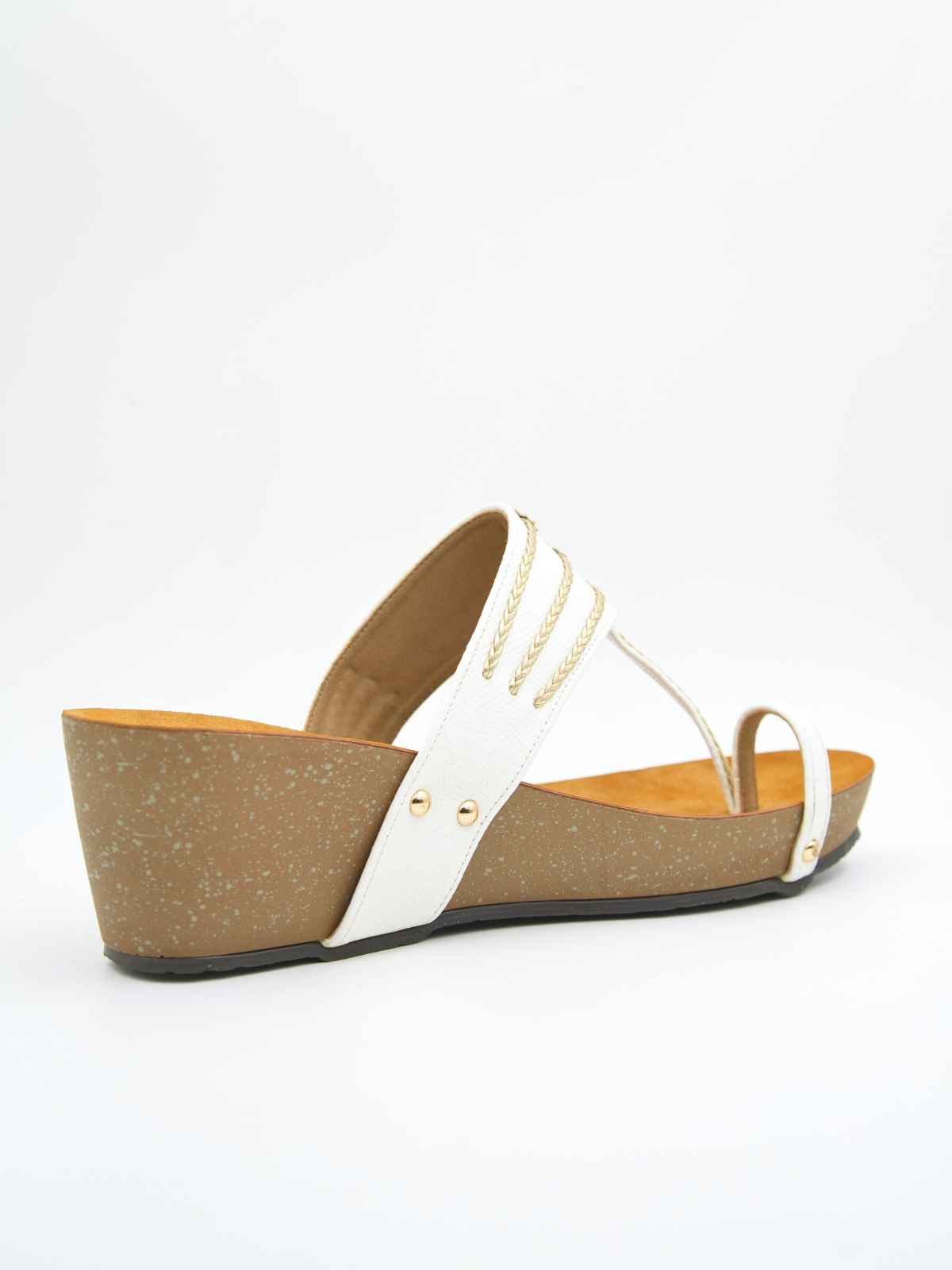 Zehra Wedge Heel Kohlapuris