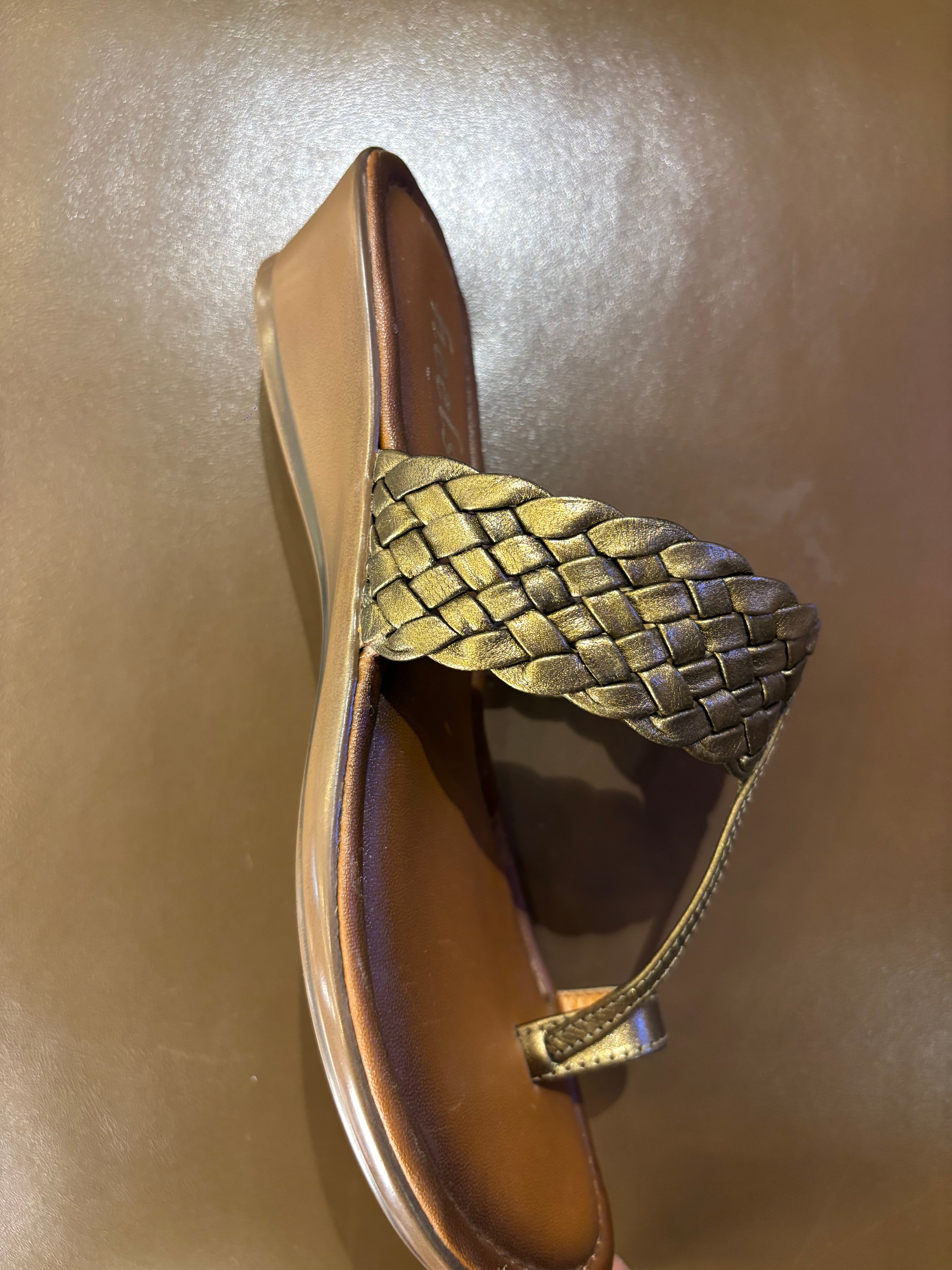 Raya Leather Woven Thumb Strap Comfort Slippers