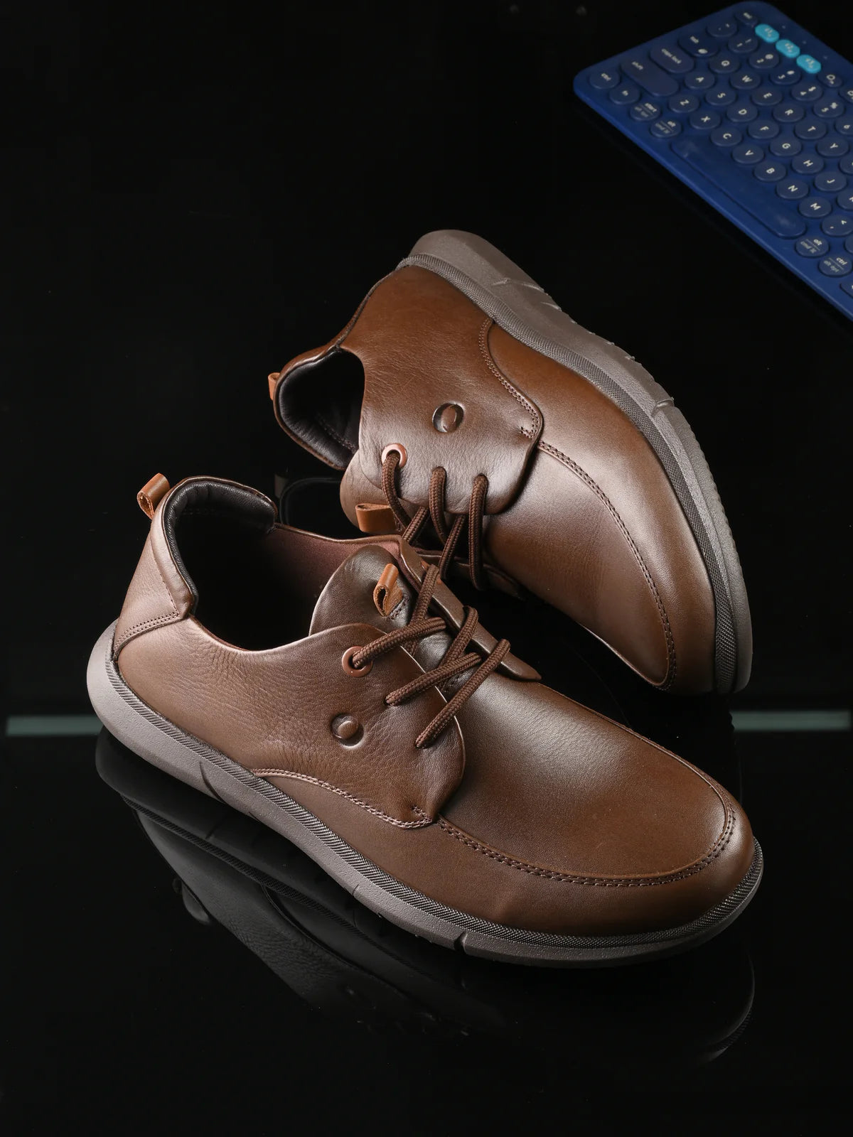 Zero Gravity Noah Leather Lace-up Sneakers - The Heels India