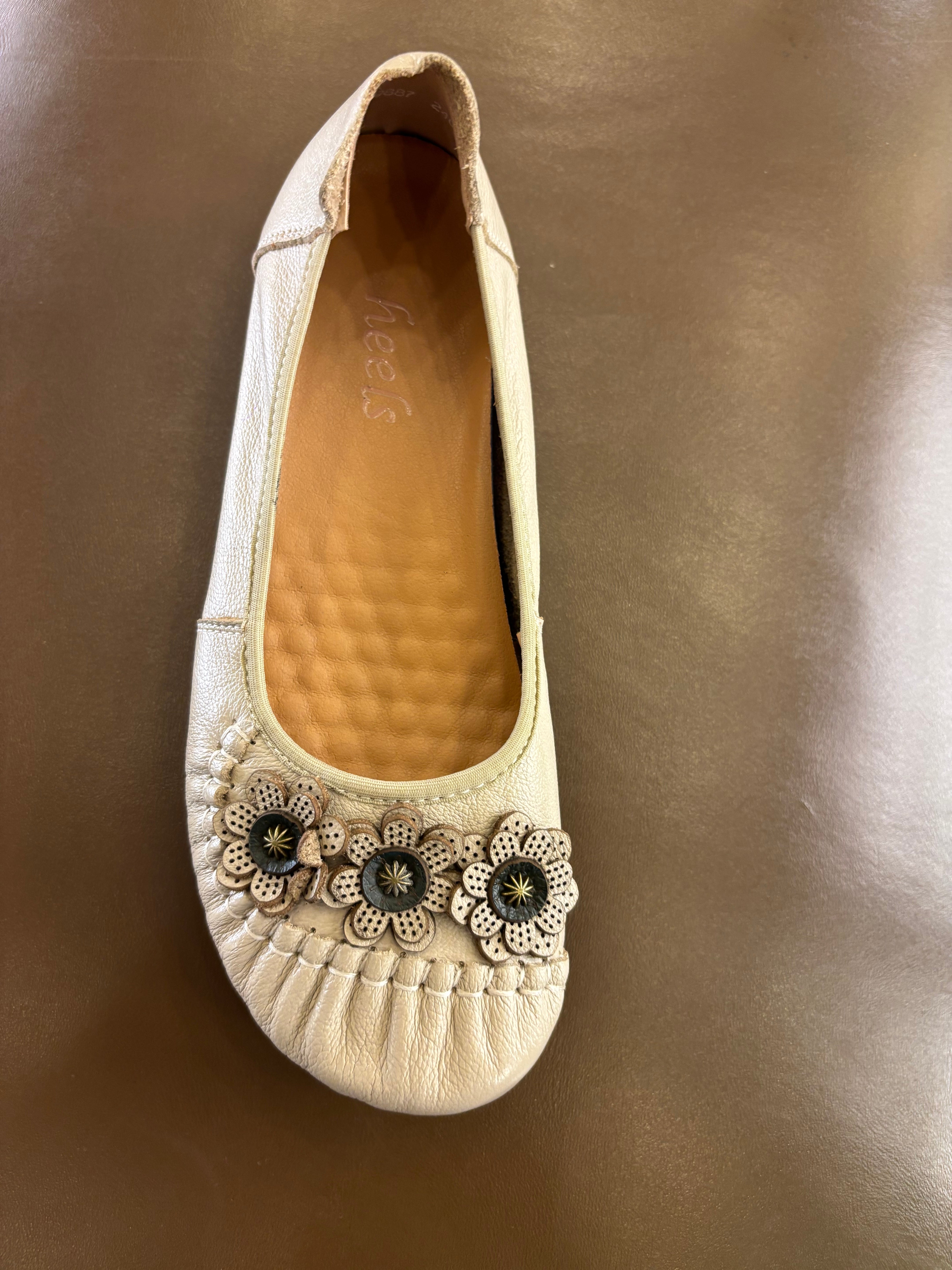 Flora 4.0 Premium Leather Cushioned Ballerinas