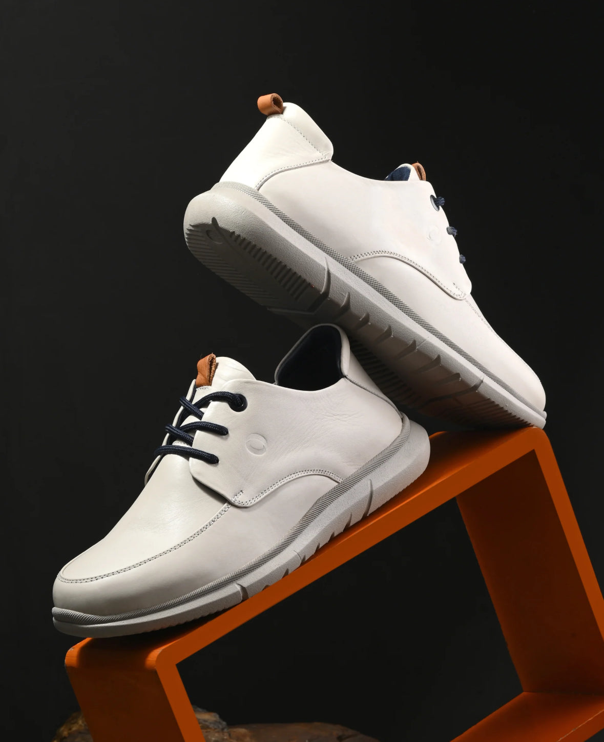 Zero Gravity Noah Leather Lace-up Sneakers - The Heels India
