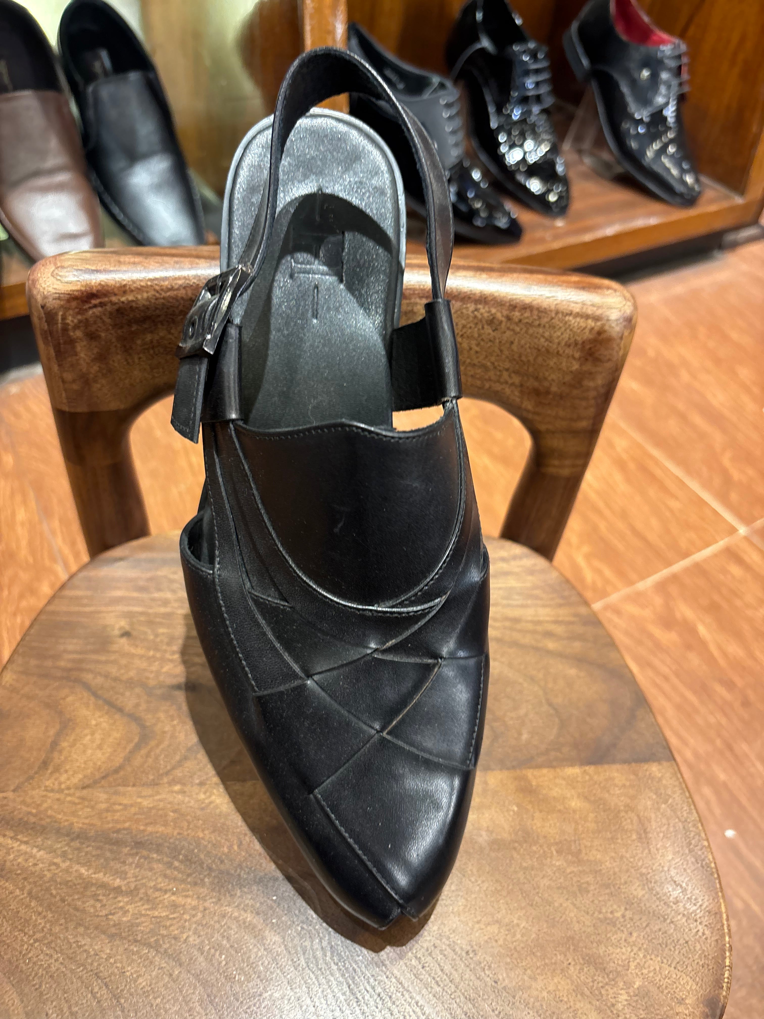 Declan Leather Ethnic Peshawari Sandals
