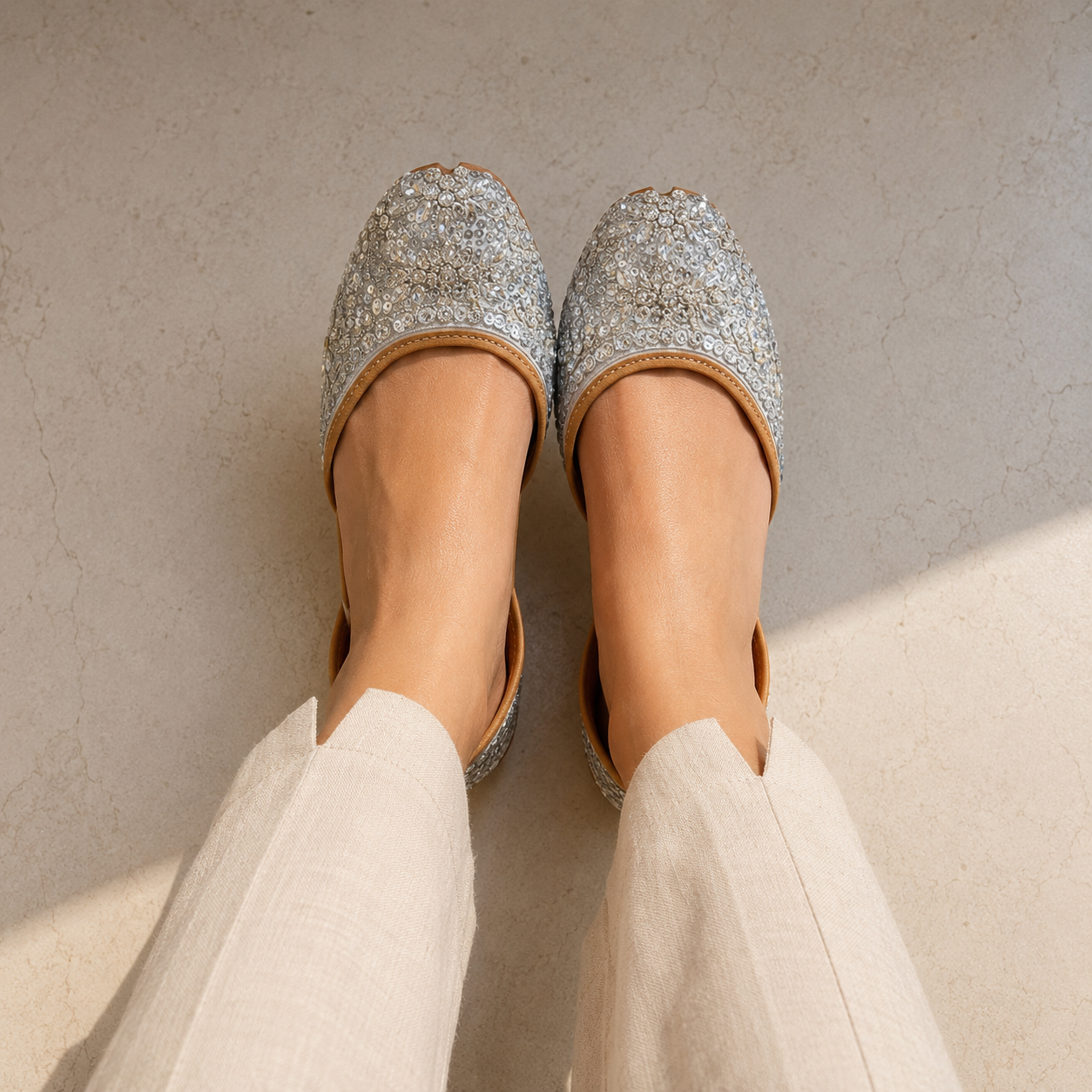 Zehra Handcrafted Leather Juttis