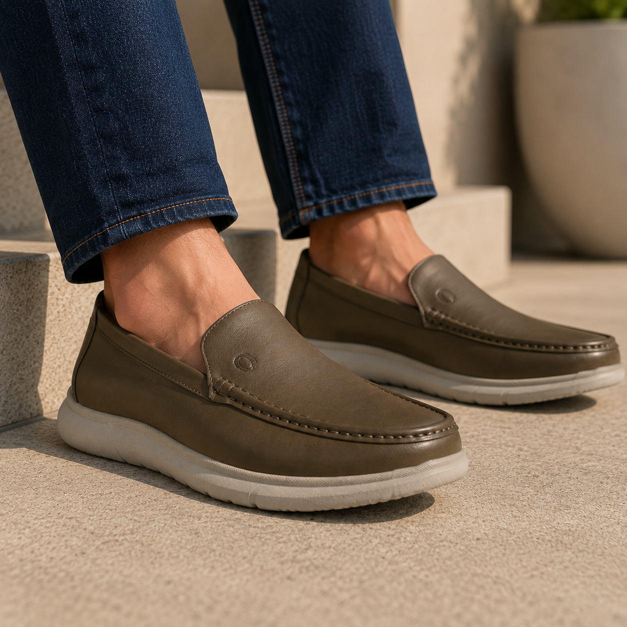 Neil Zero Gravity Lightweight Leather Slip On Sneakers - The Heels India