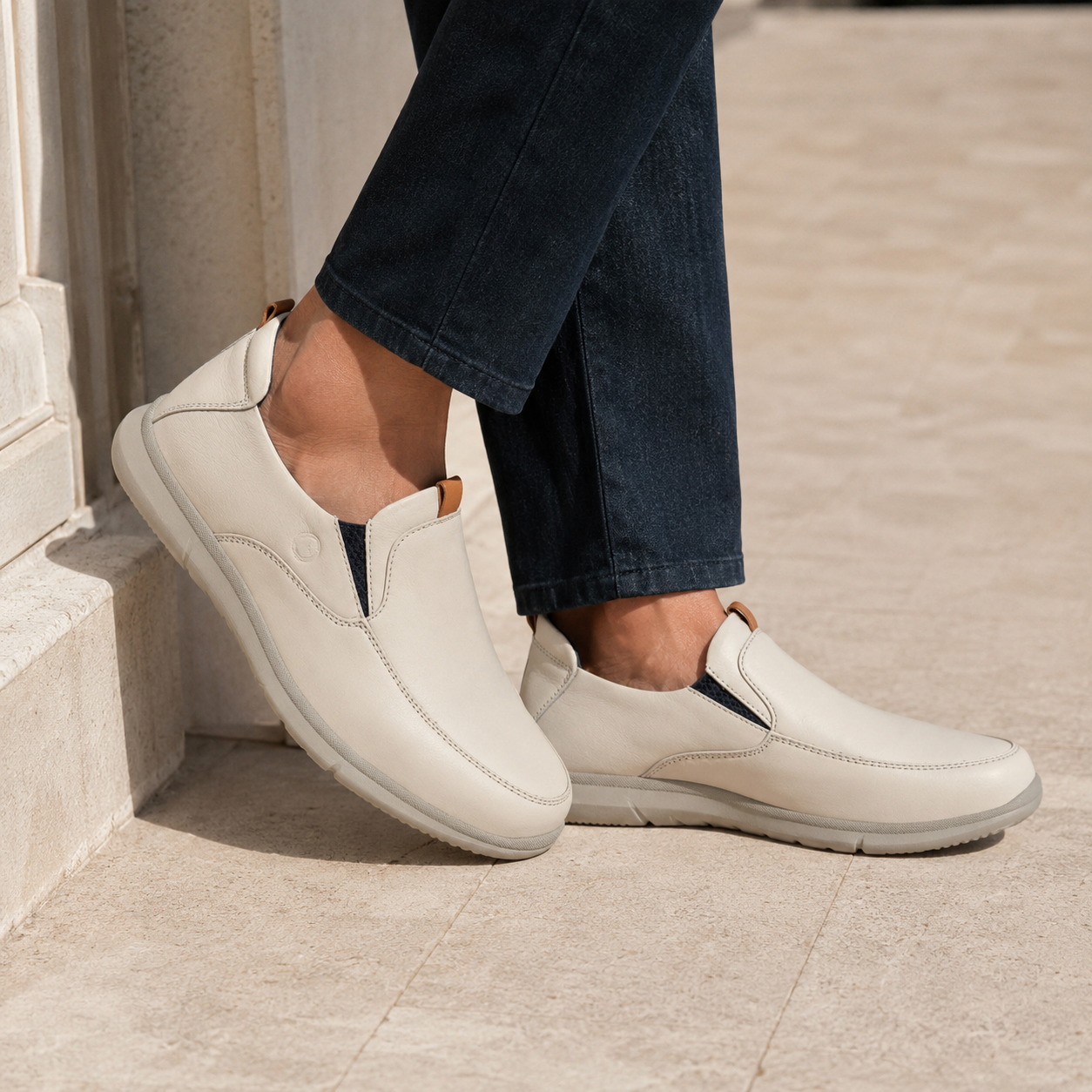 Hunter Leather Zero Gravity Sneakers - The Heels India