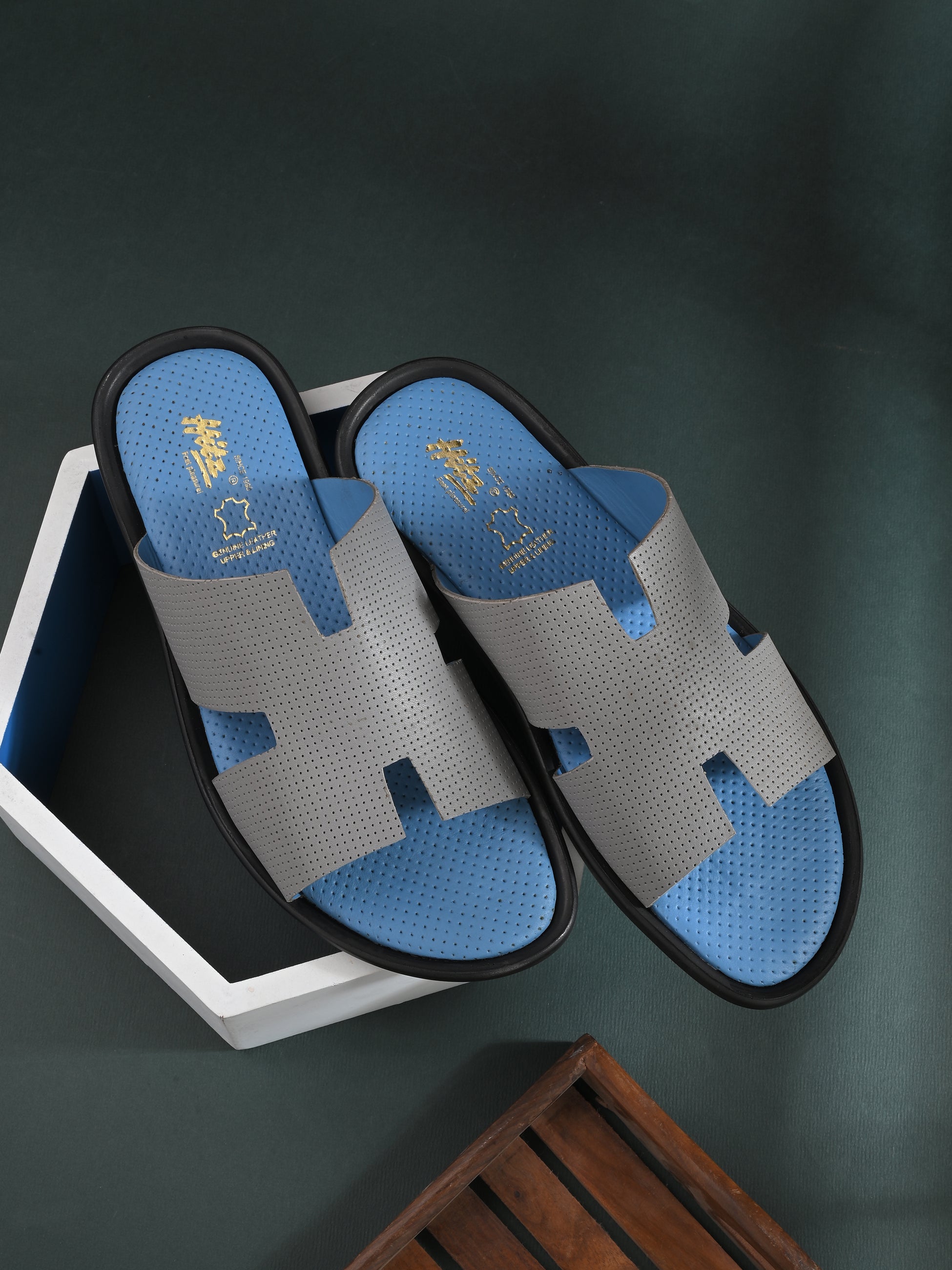 Ottavio Leather Cushioned Slippers - The Heels India