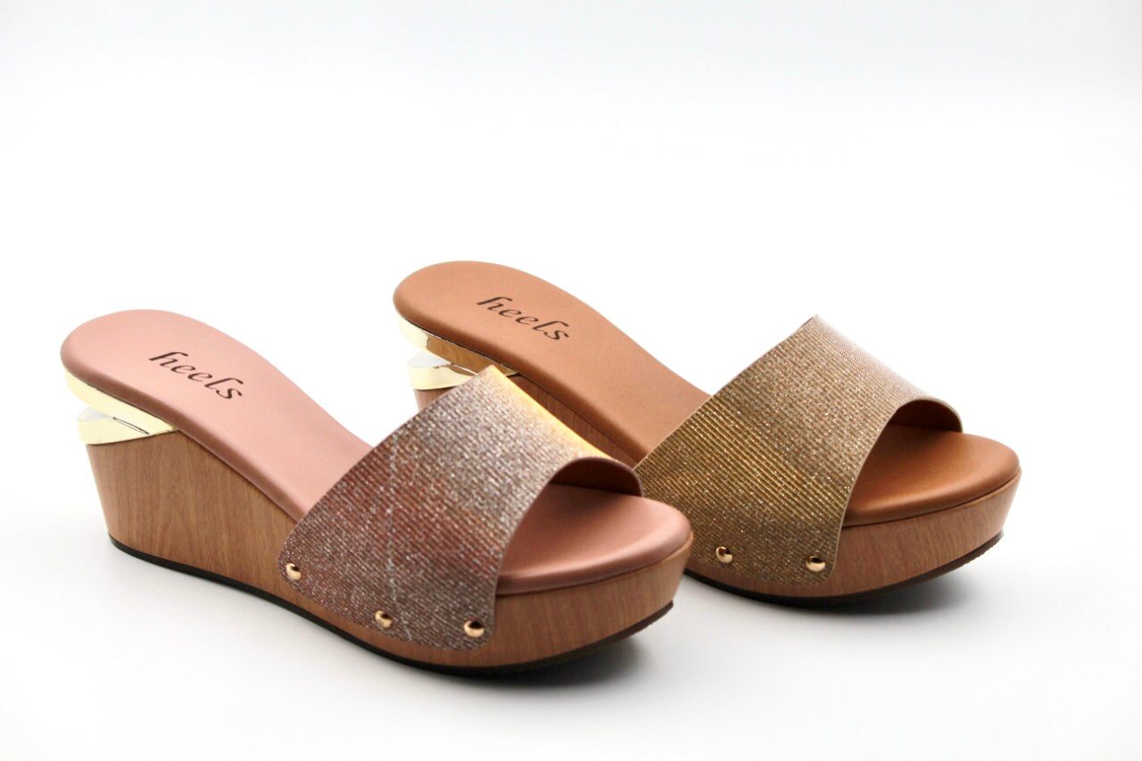 Agatha Gold - The Heels India