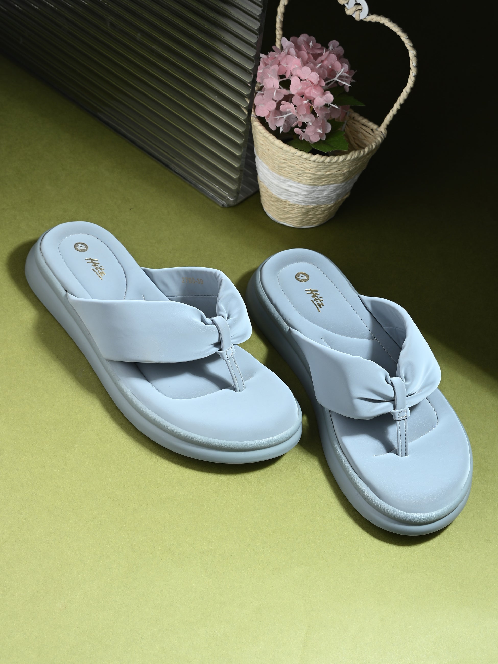 Liora V Cushioned Slippers