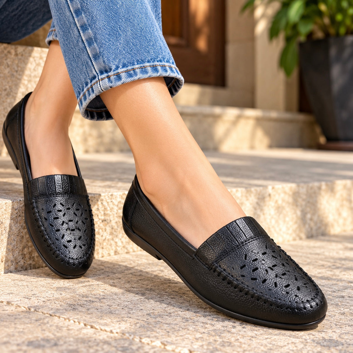 Cirelle Leather Classic Perforated Ballerinas