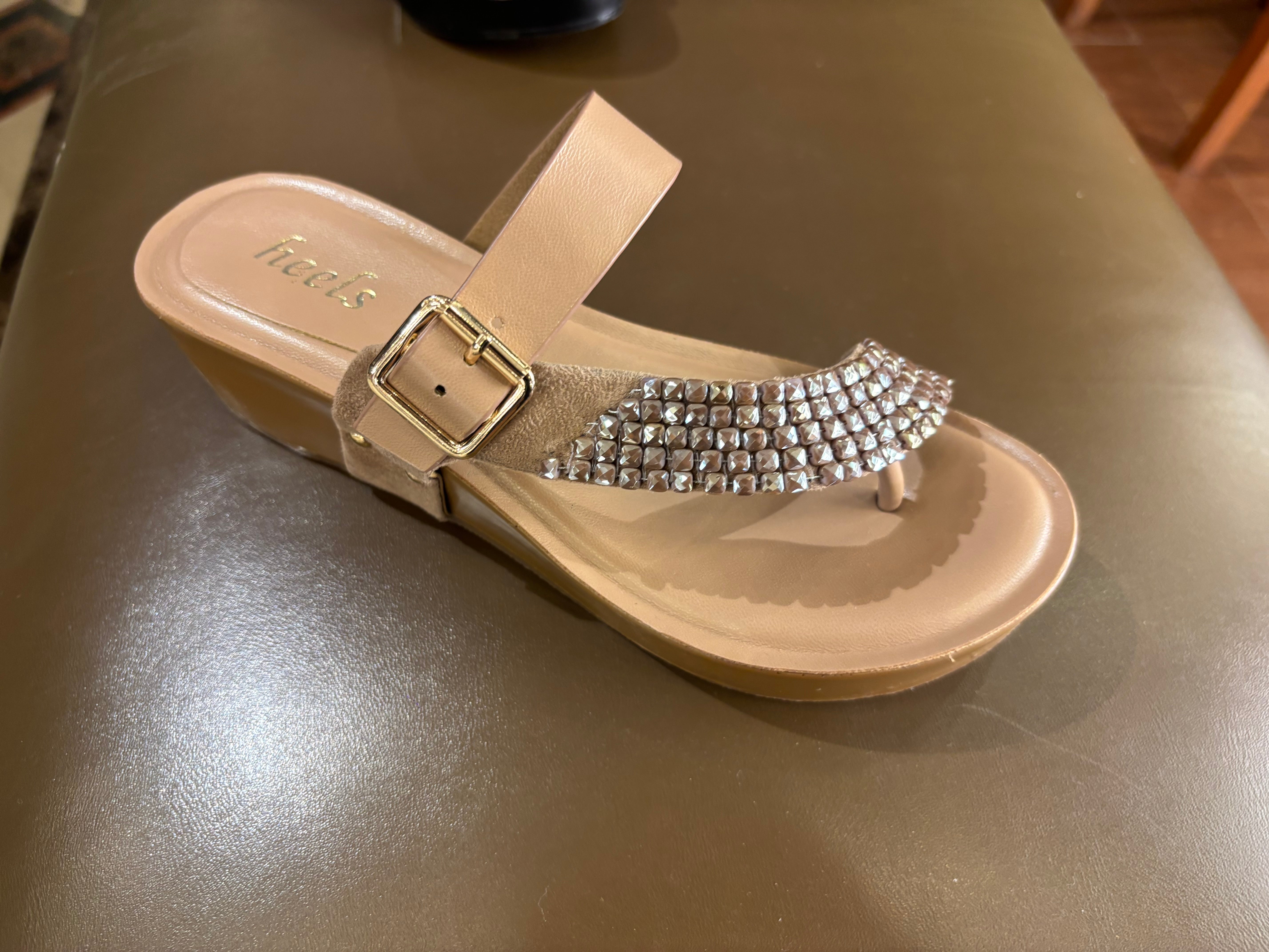 Mireta Embellished Comfort Thumb Wedges