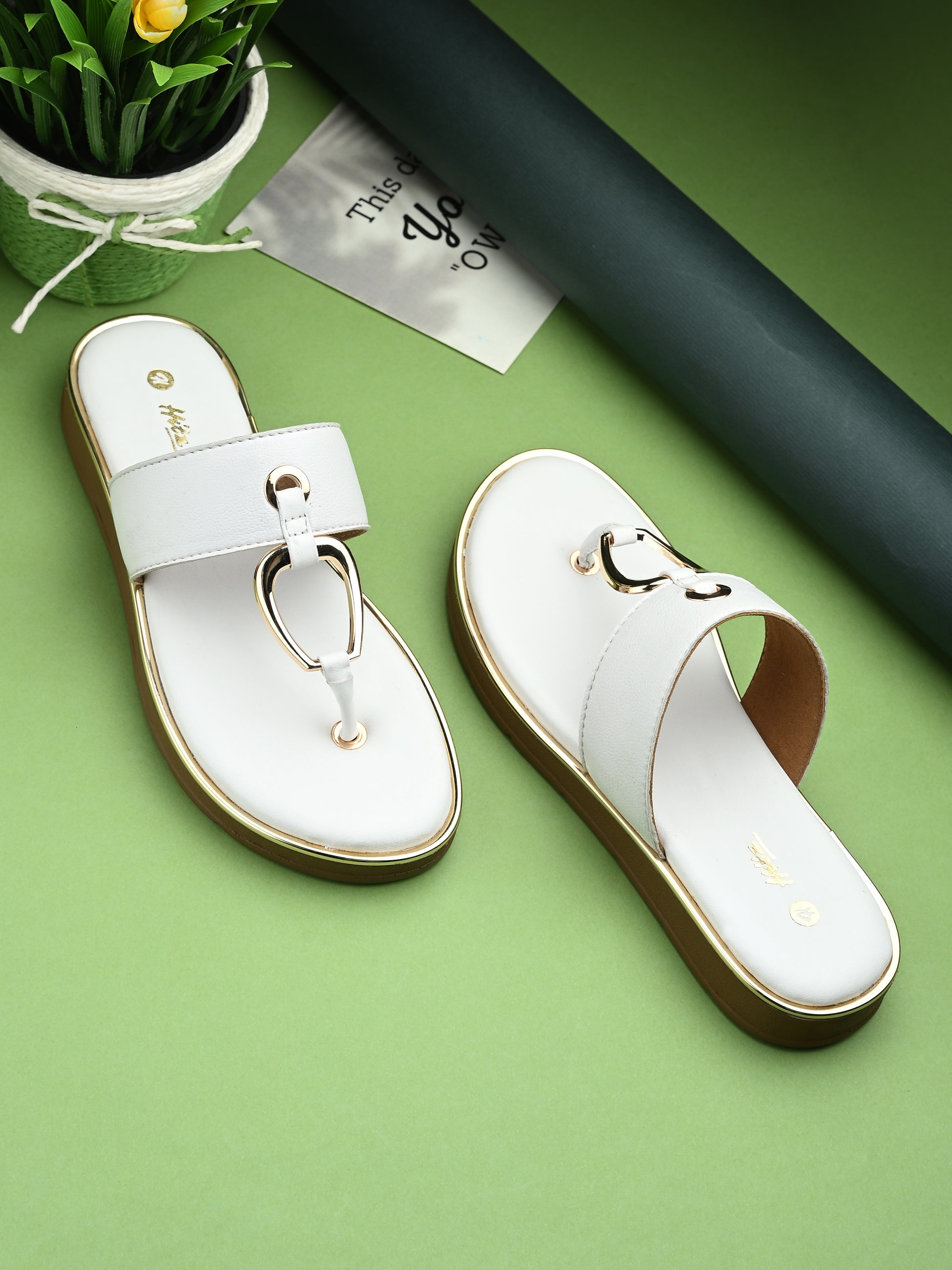 Rivara Cushioned Slippers