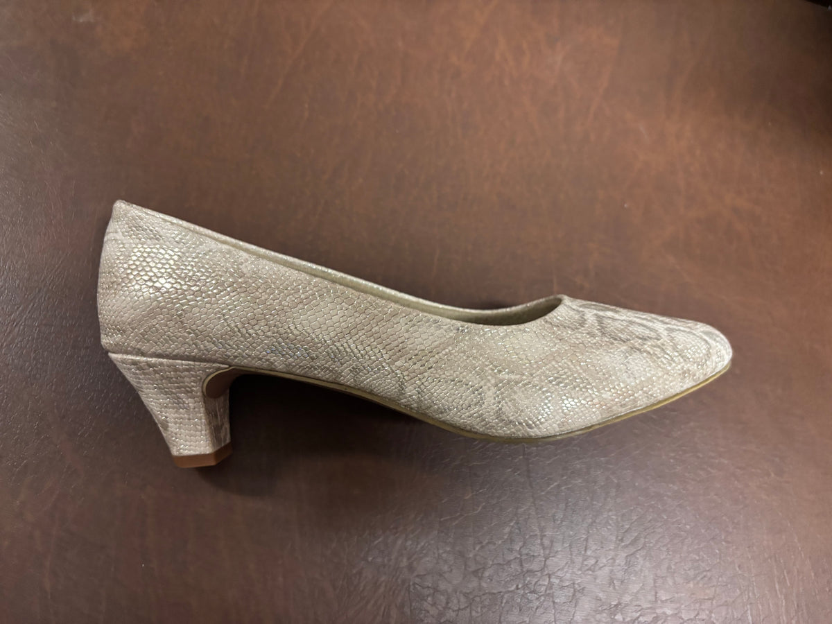 Kesha Classic Kitten Heel Stilettos