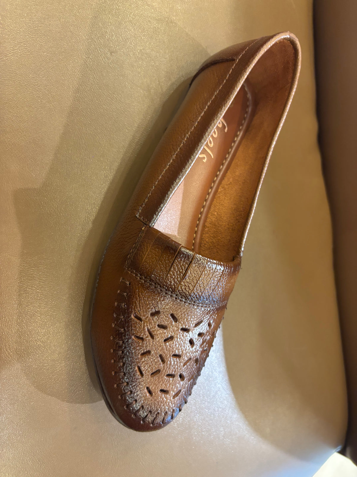 Cirelle Leather Classic Perforated Ballerinas