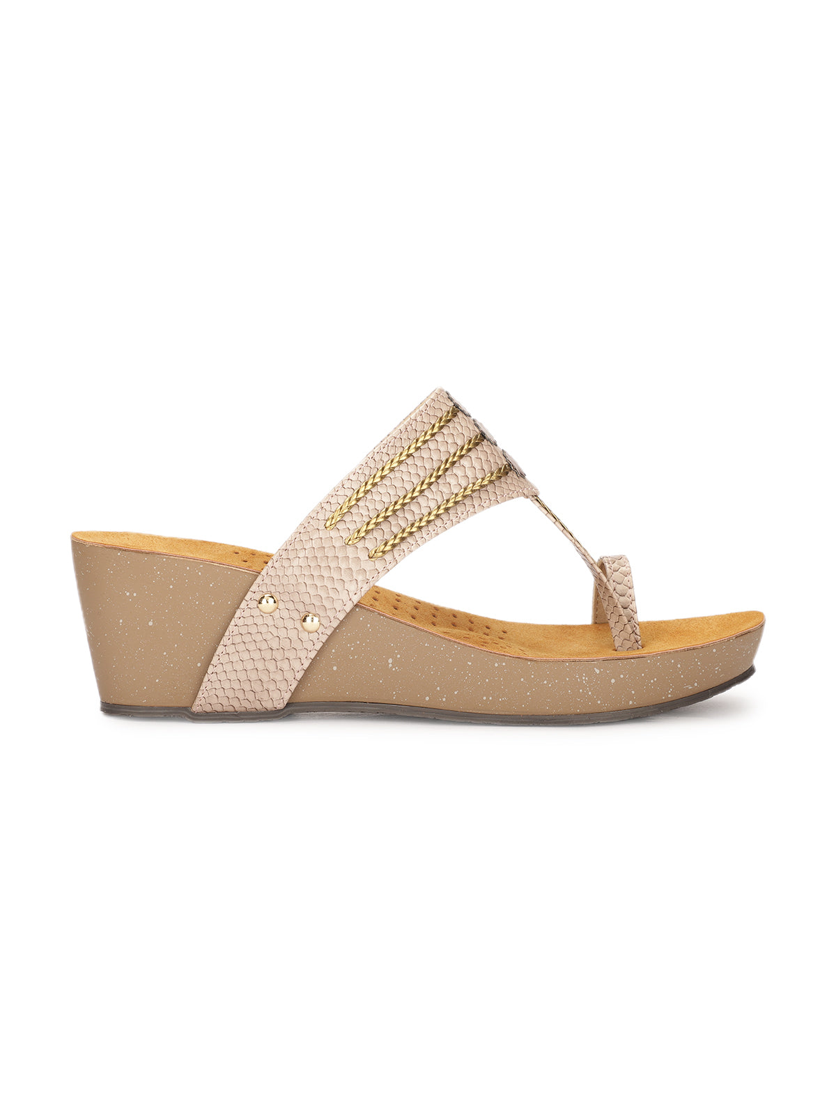 Zehra Wedge Heel Kohlapuris