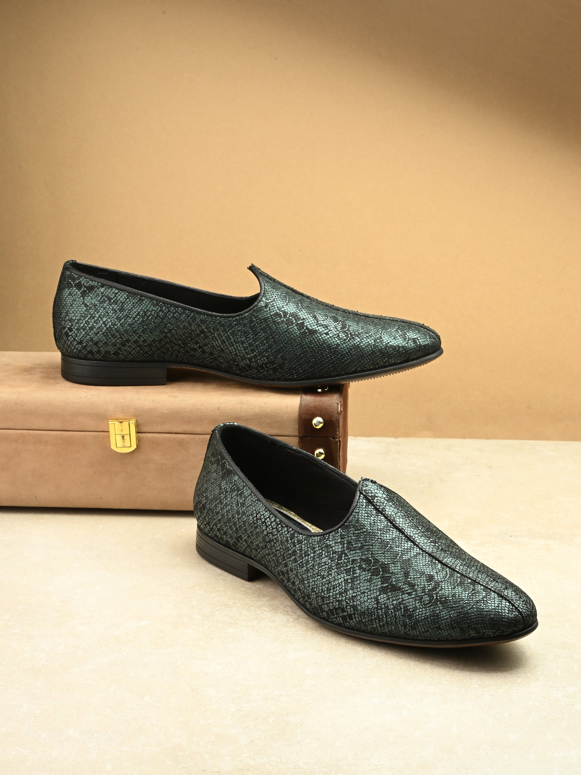 Nawab Printed Leather Juttis
