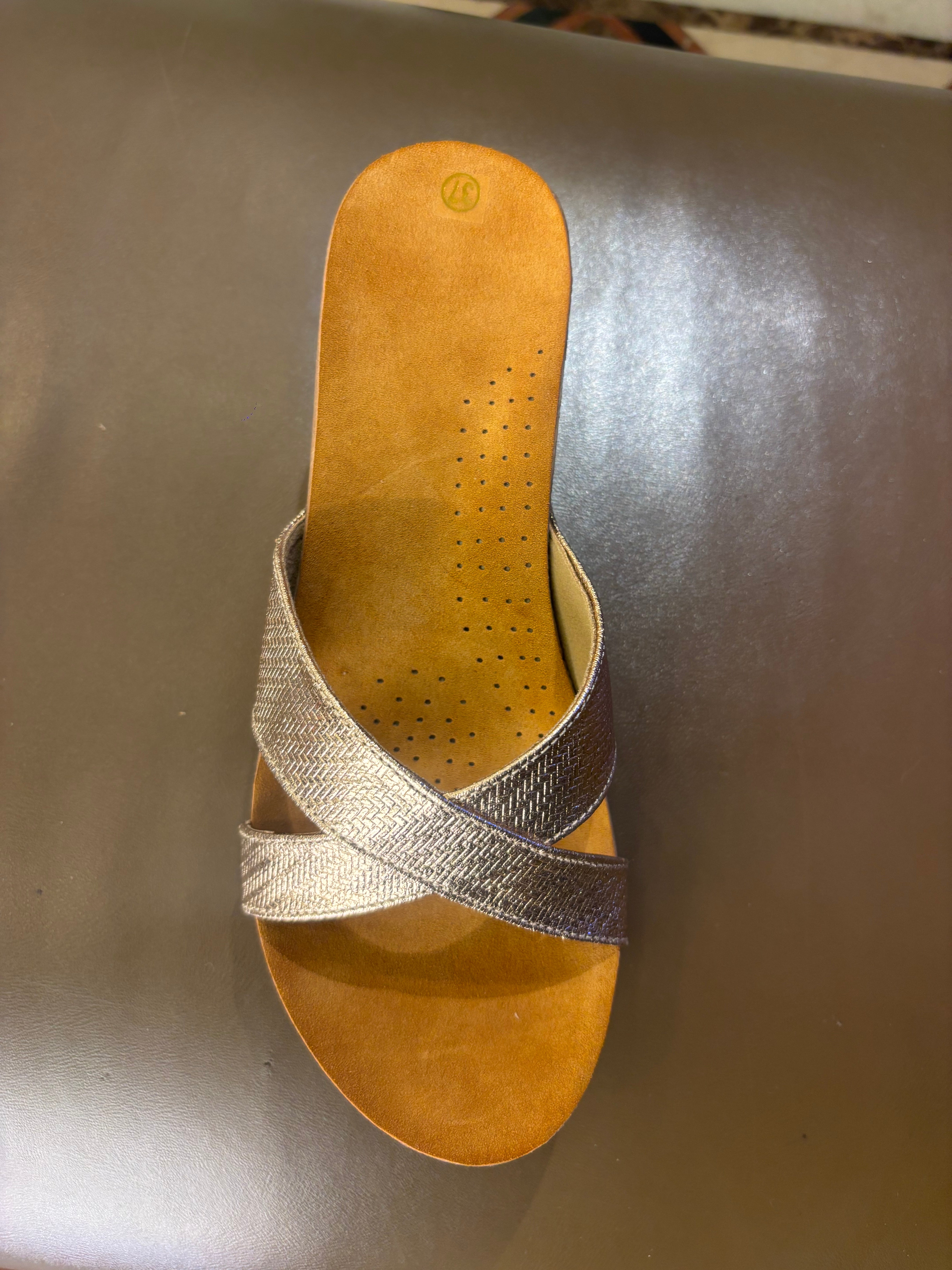 Divera Cross Cushioned Wedge Slippers