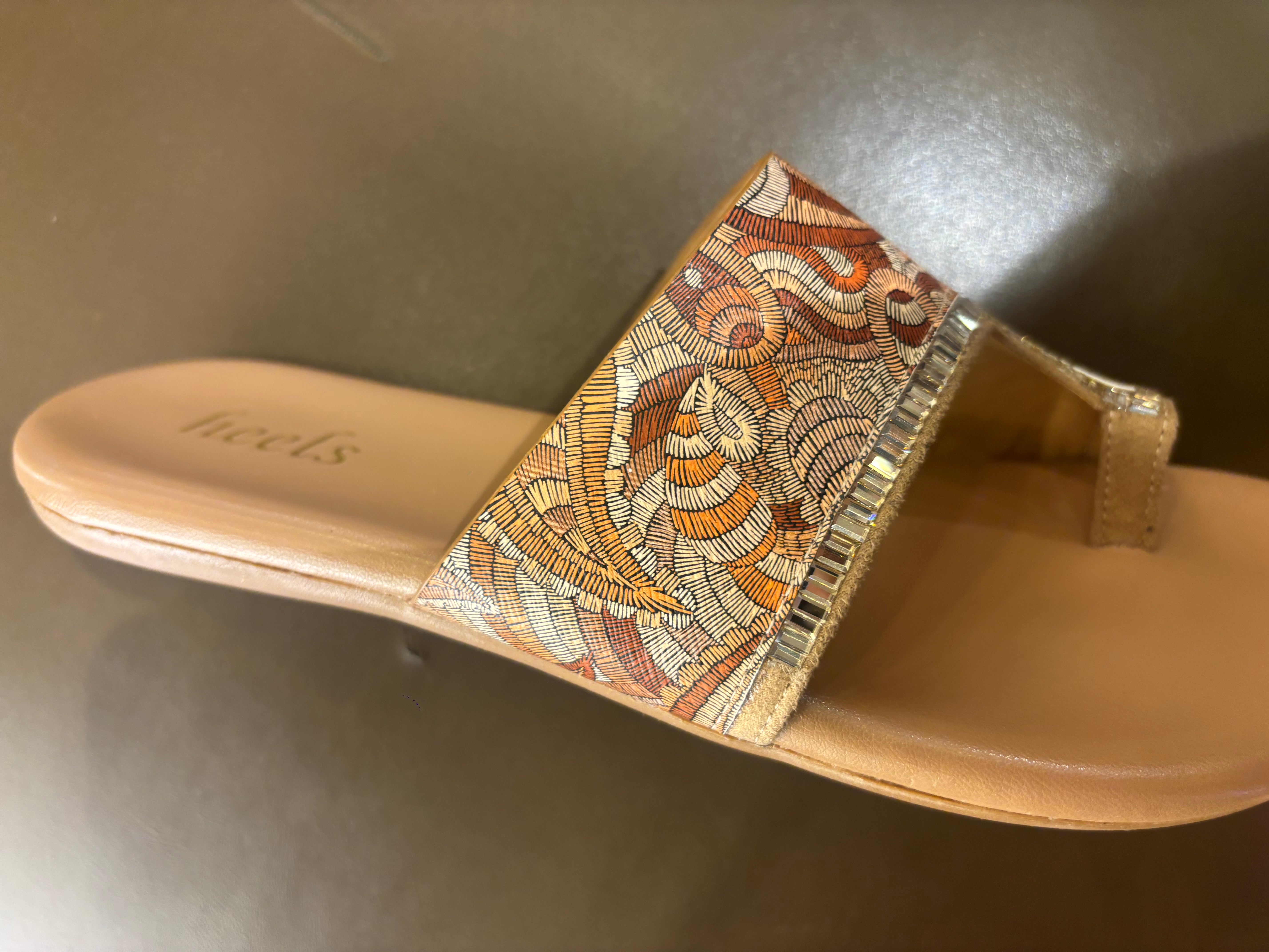 Caelina Floral Cushioned Thumb Slippers