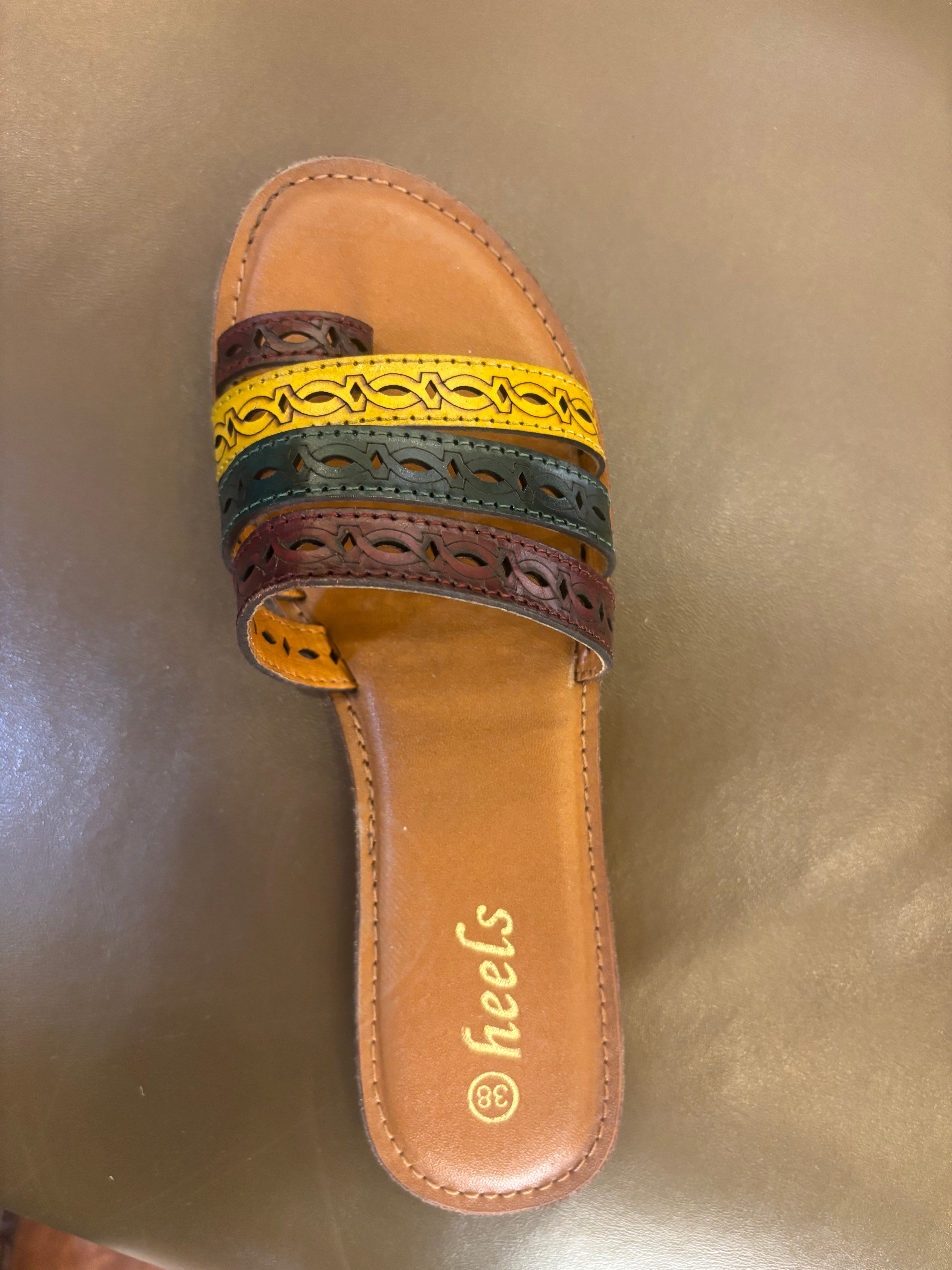 Delma Leather Strap Thumb Flat Sliders