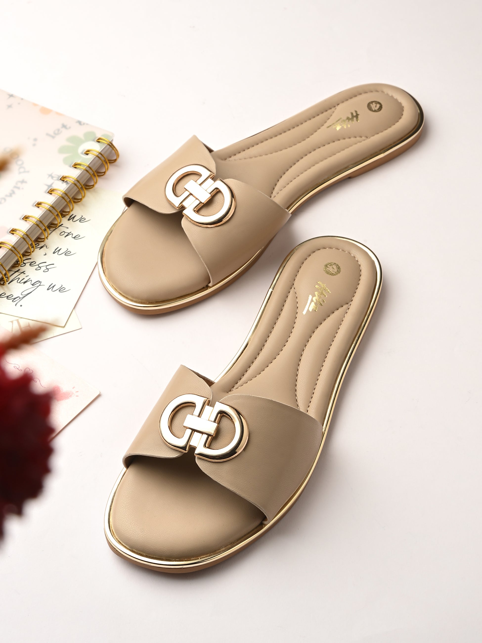 Solena Flat Sliders