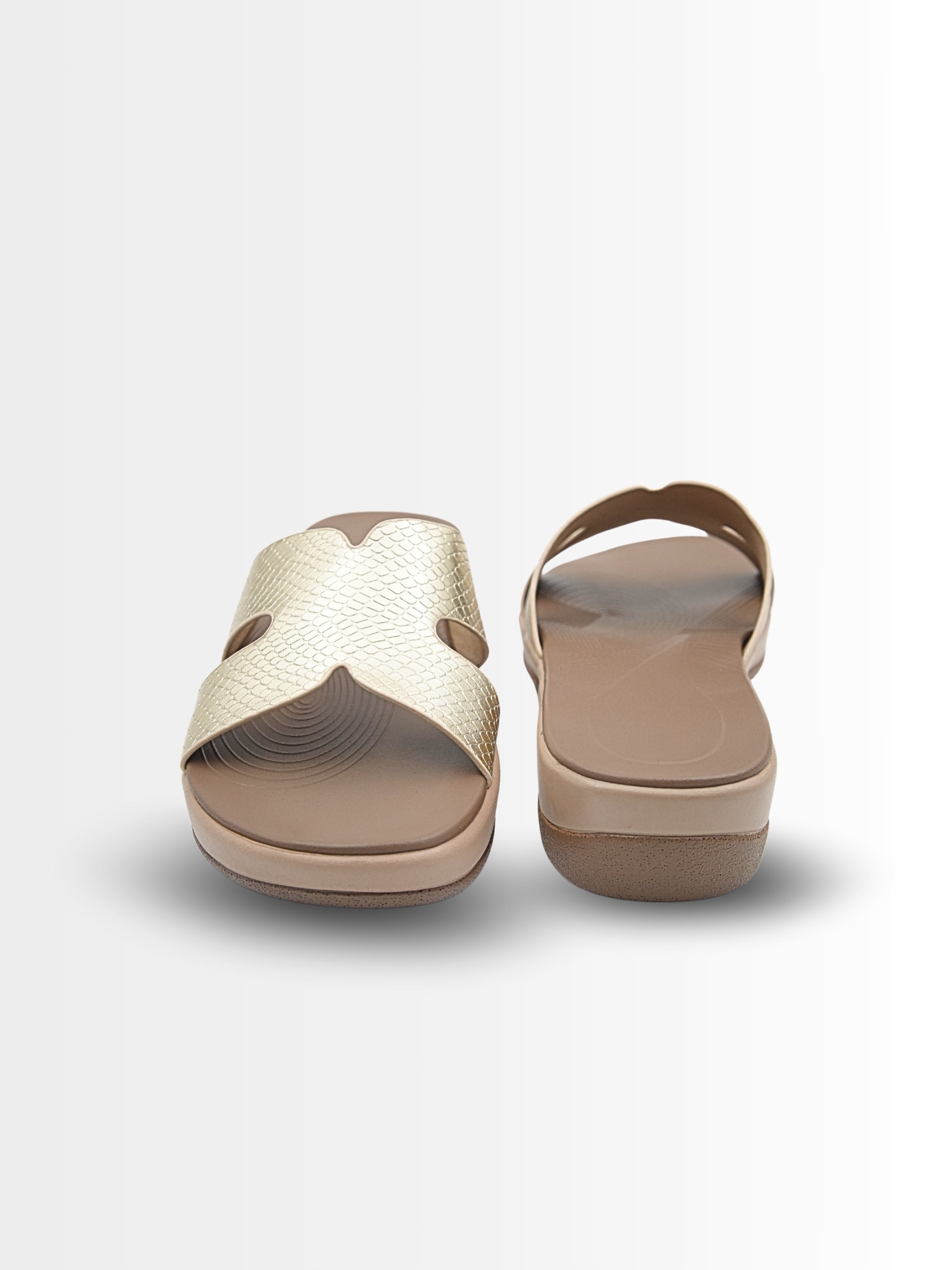 Fergie Cushioned Sliders