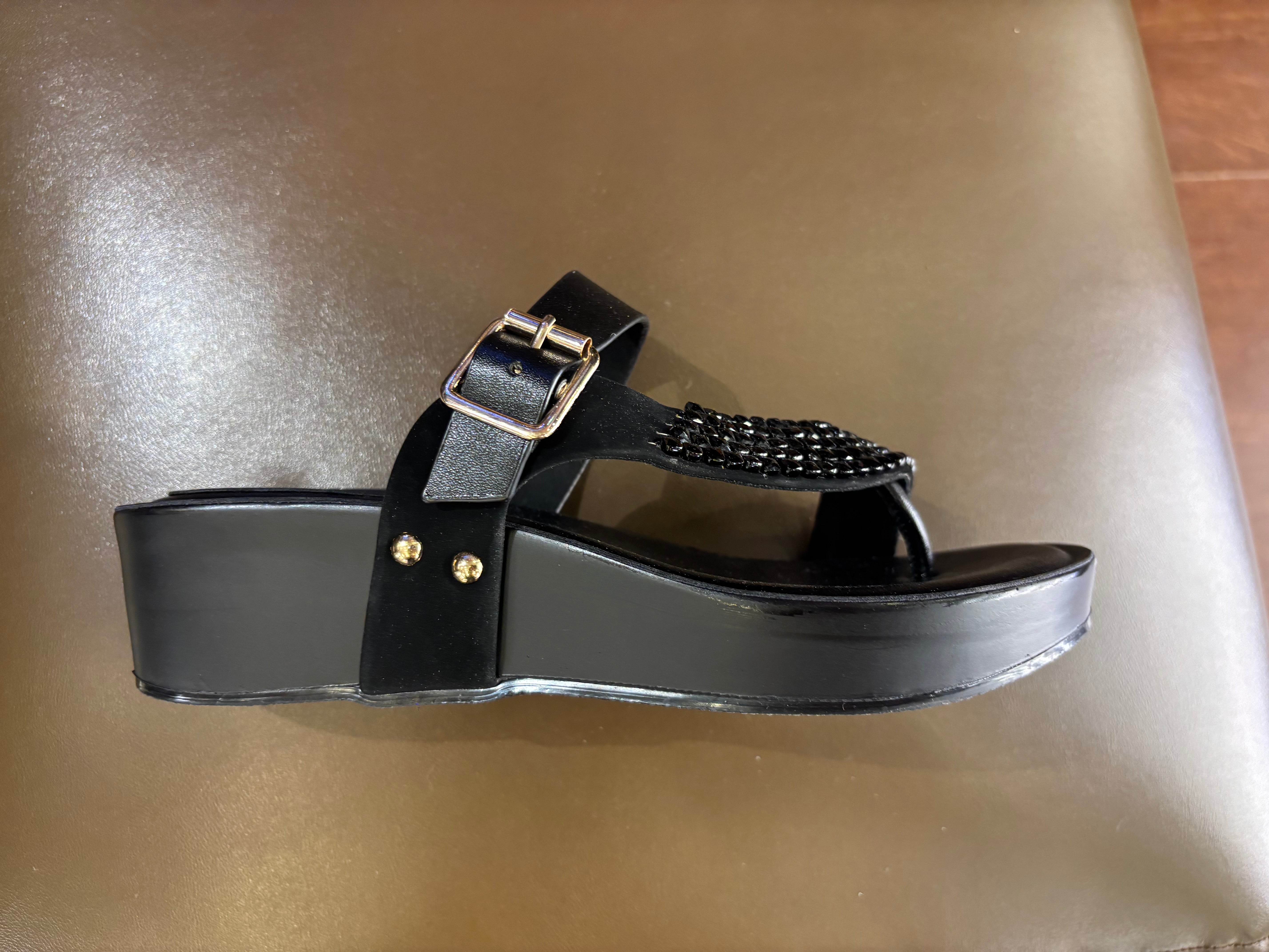Mireta Embellished Comfort Thumb Wedges