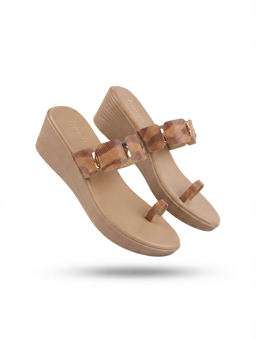 Quincy Comfort Wedge Heel Thumb Slippers