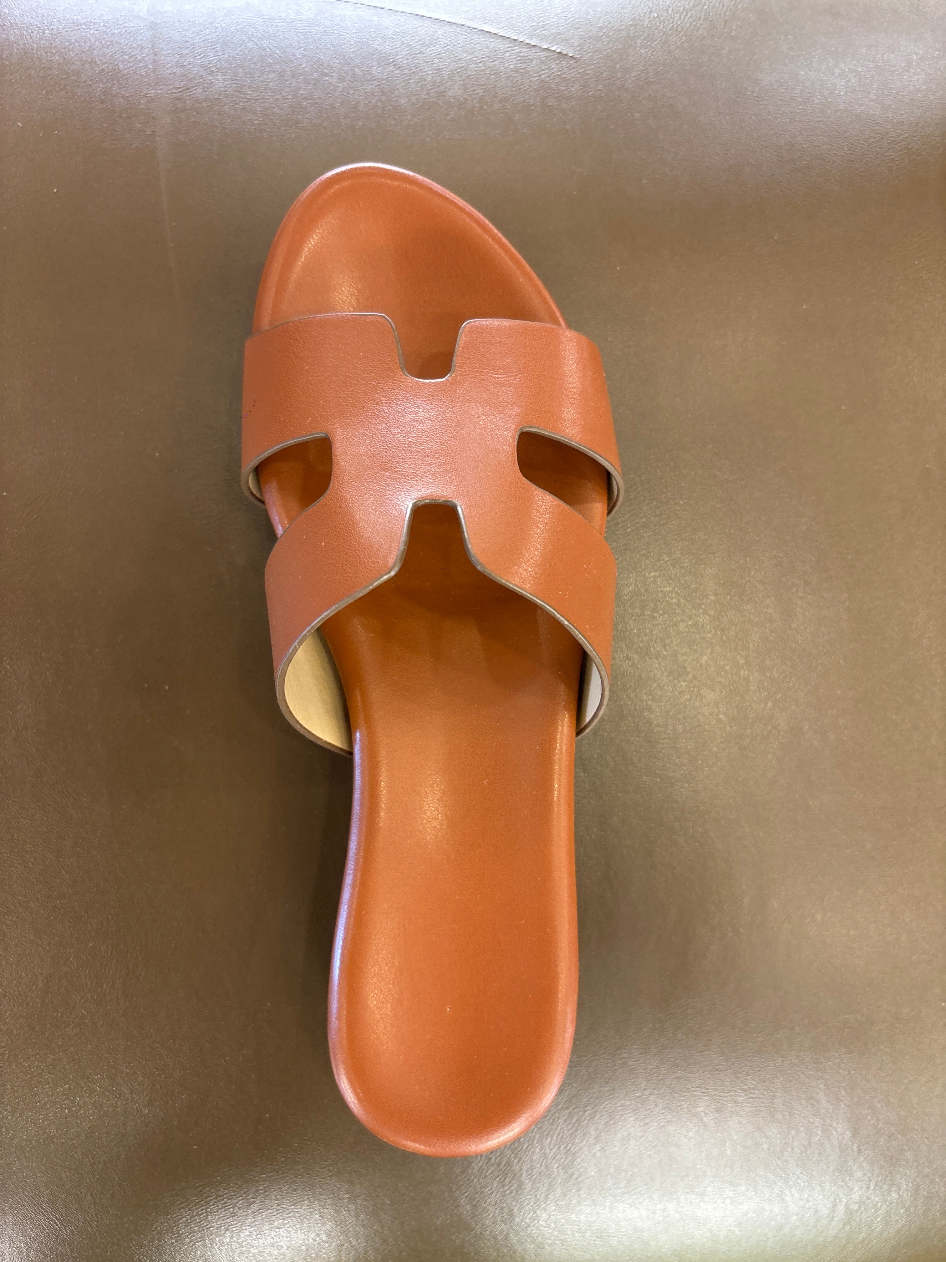 Abigail Cushioned Sliders - The Heels India