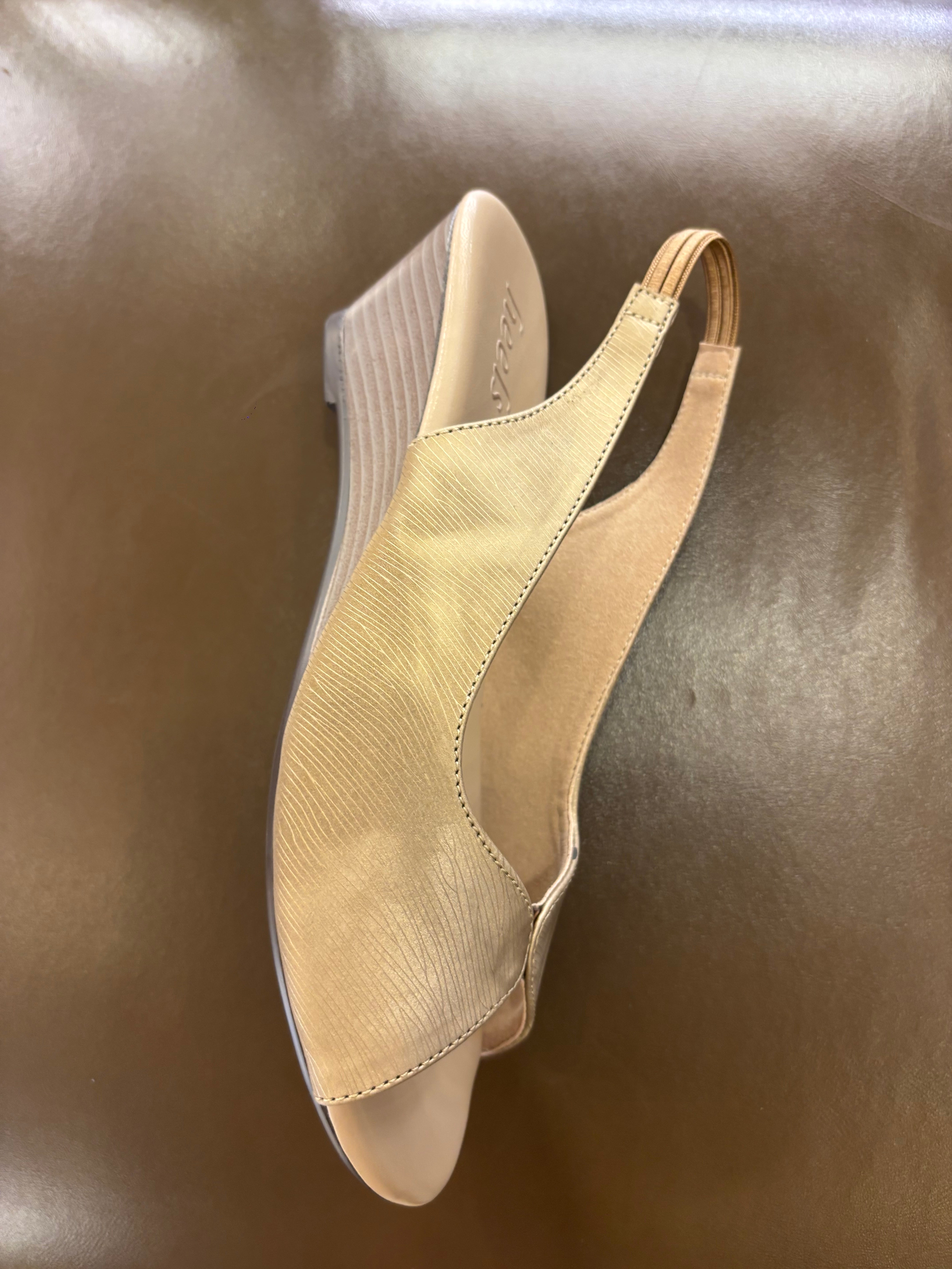 Riley Comfort Back Elastic Wedge Heels