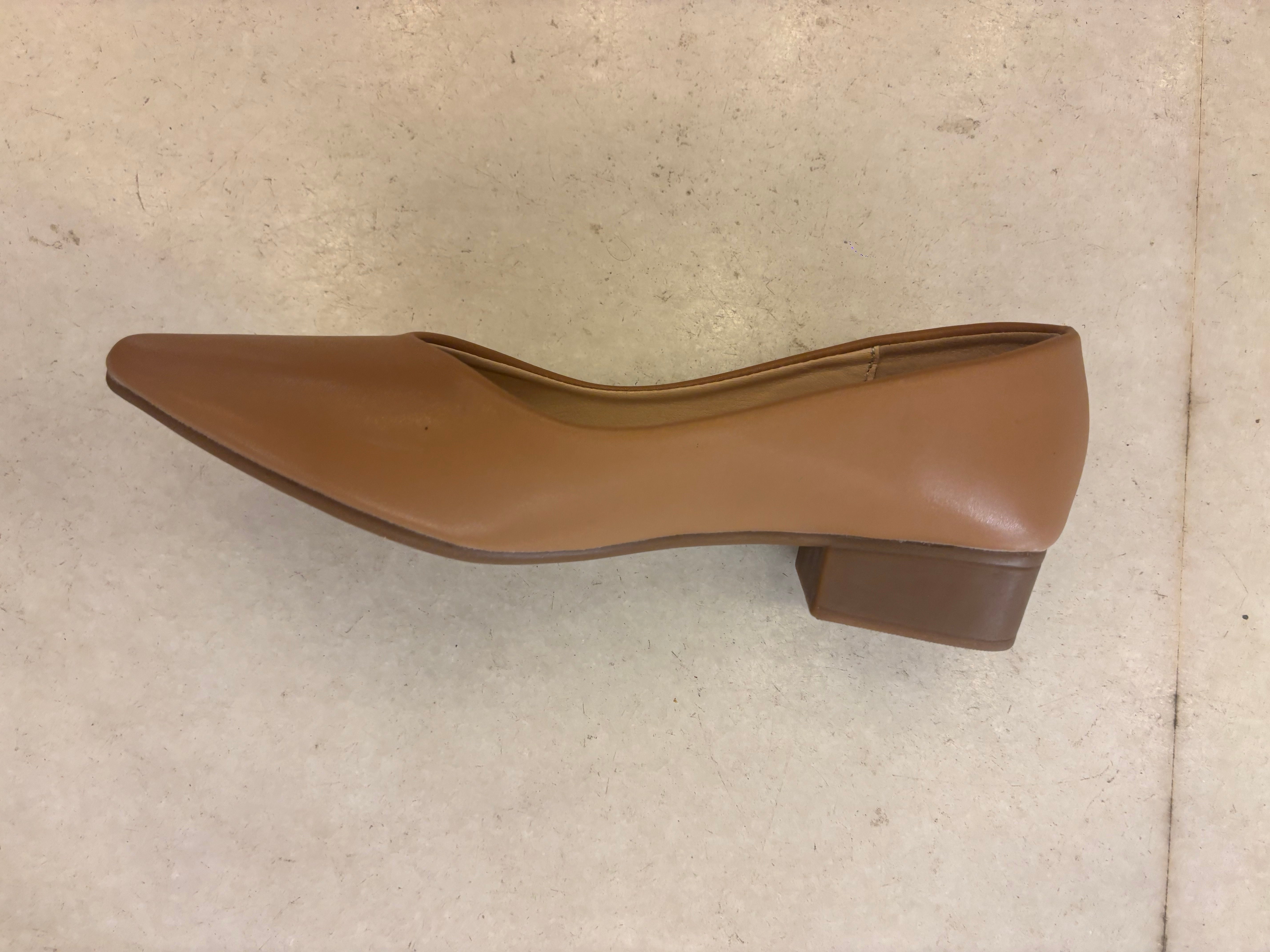 Larisa Mid Heel Pointed Ballerinas