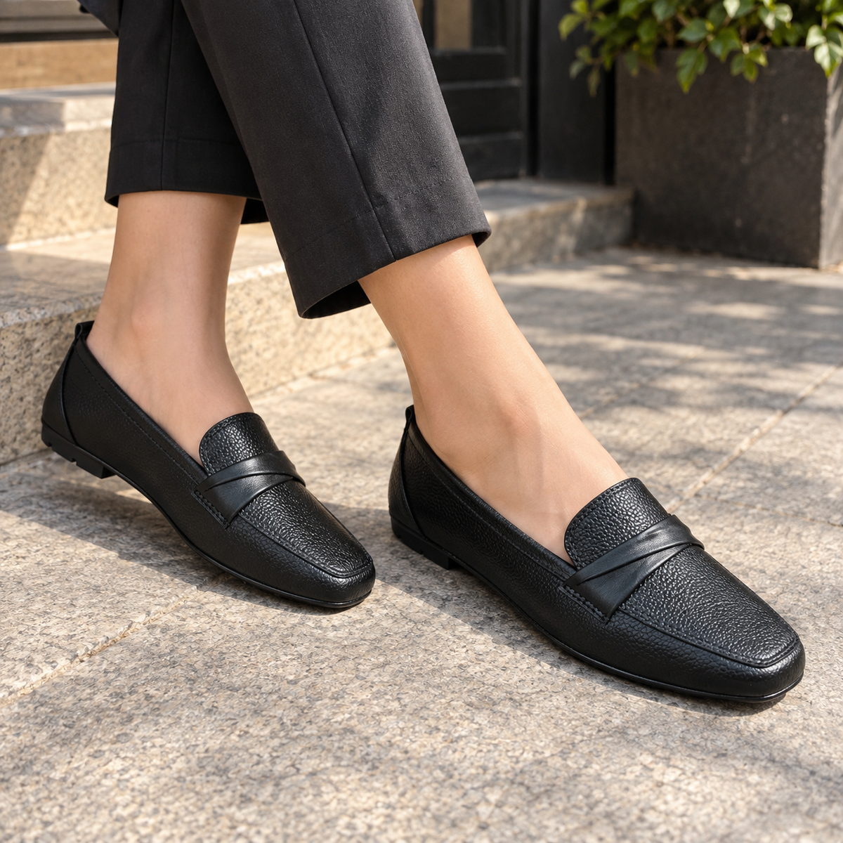 Swirl Classic Leather Loafers