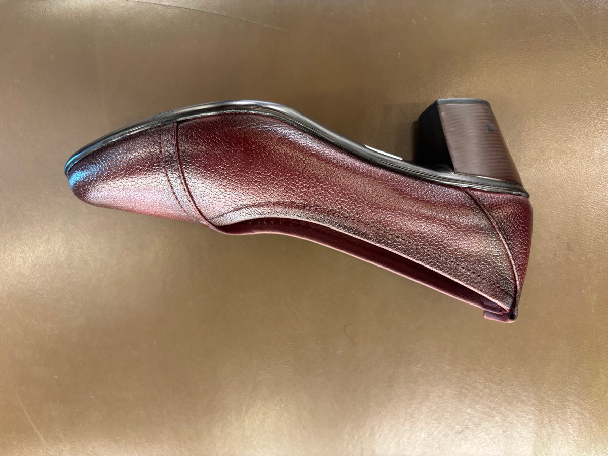 Olivia Leather Classic Block Heel Pumps