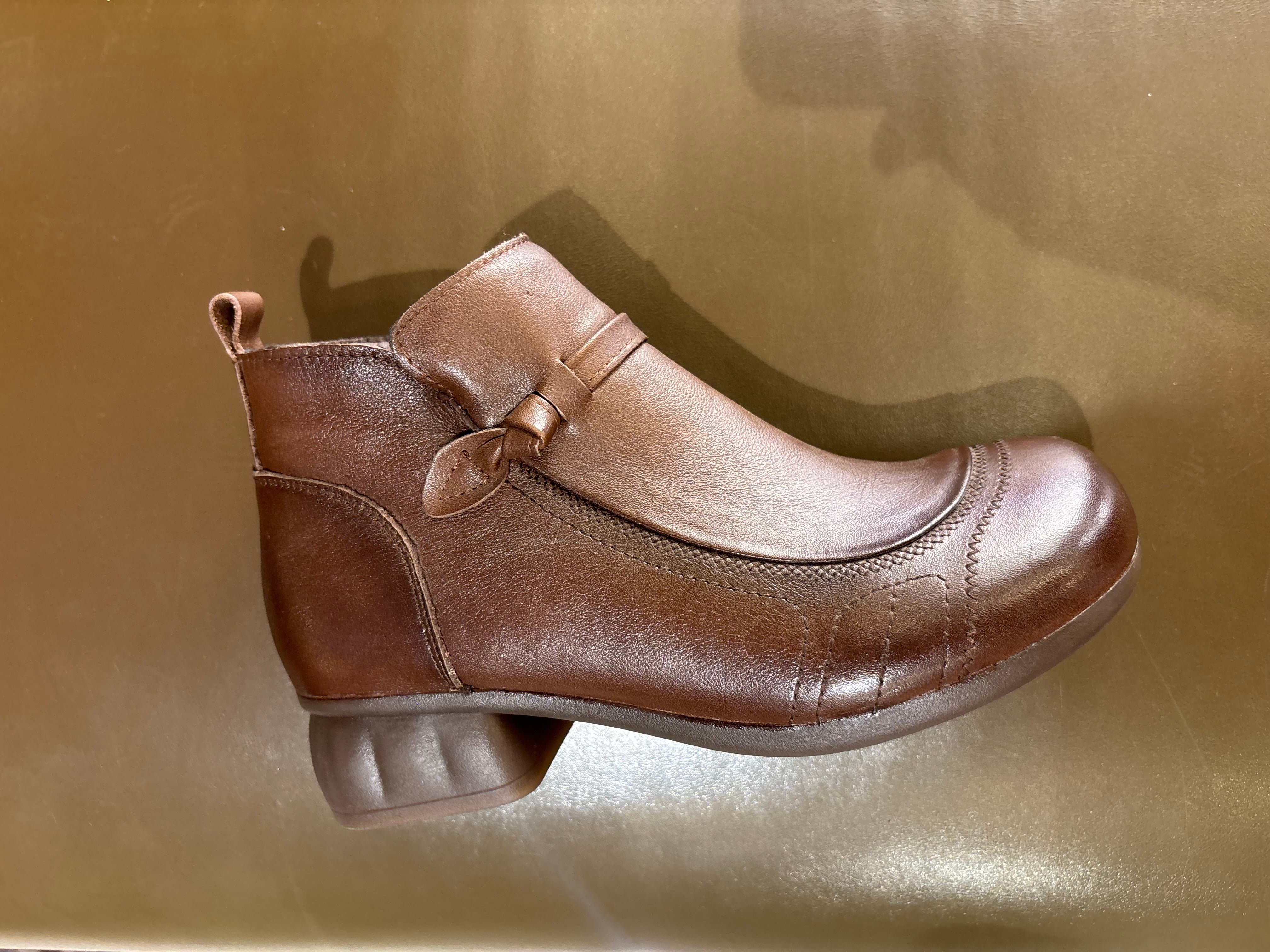 Hyde Leather Comfort Ankle Zip Boots