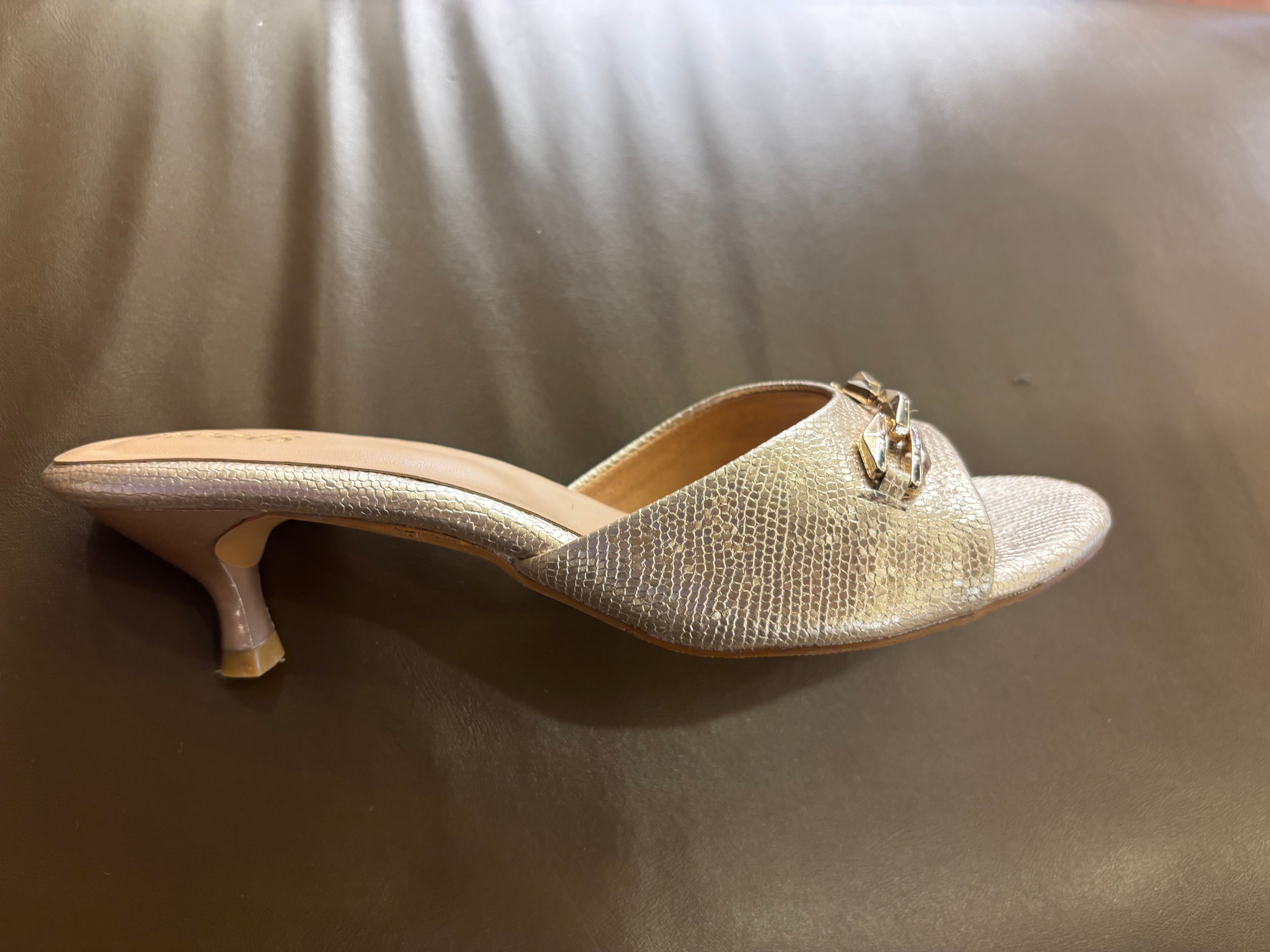 Kim Premium Peep Toe Slip On Kitten Heels
