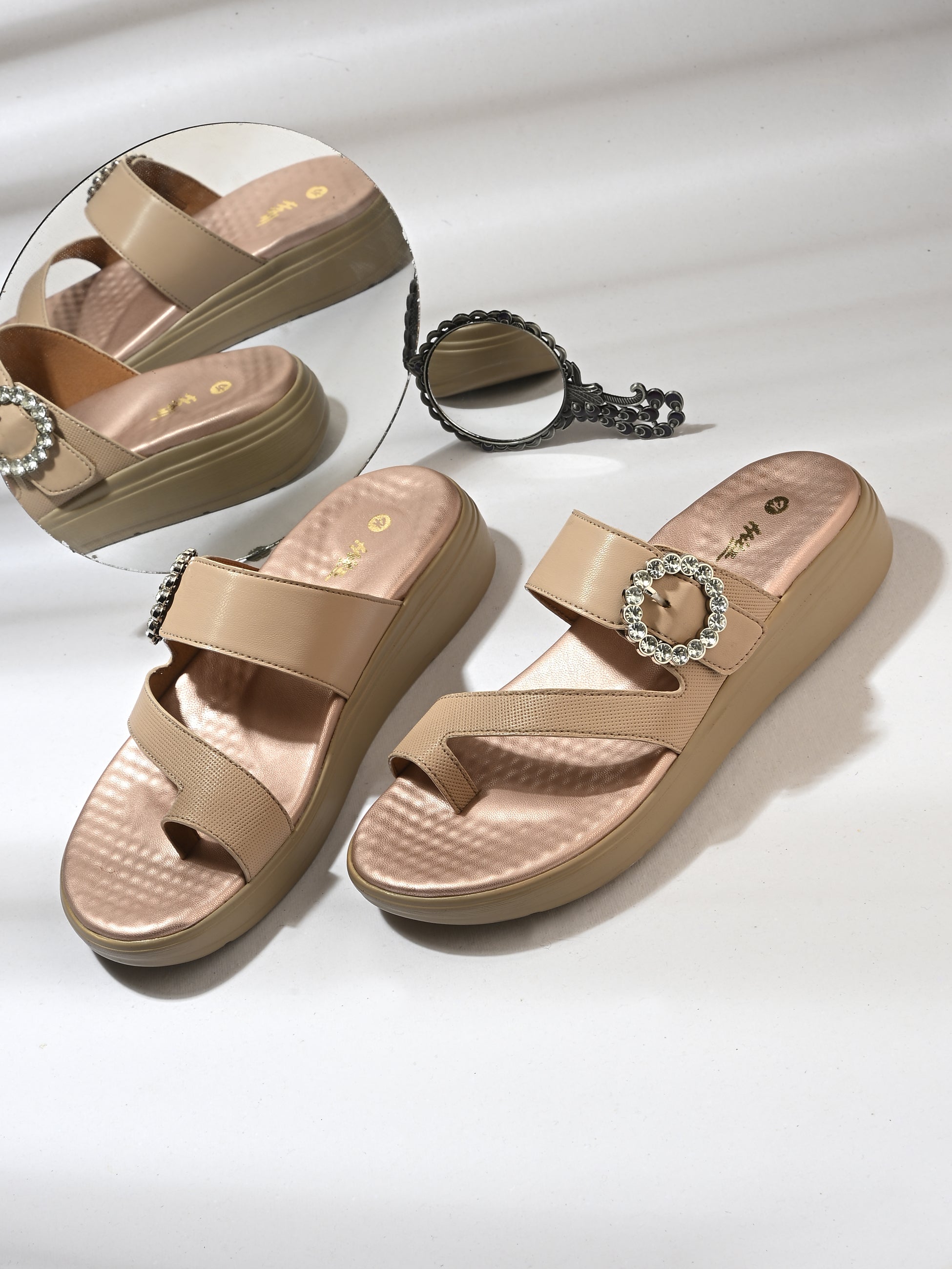 Amorette Cushioned Slippers