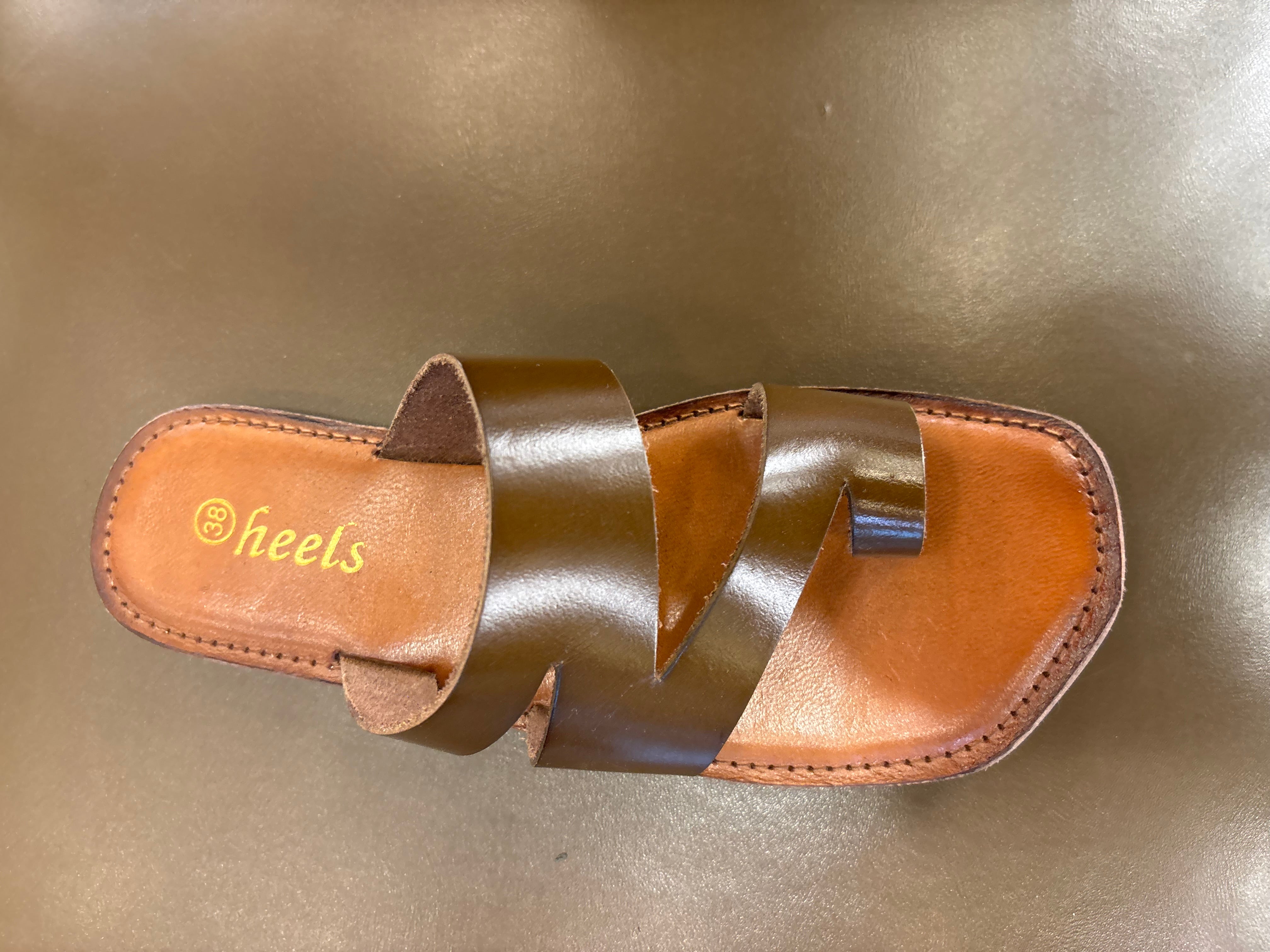 Trisha Hexagon Leather Thumb Criss Cross Slippers