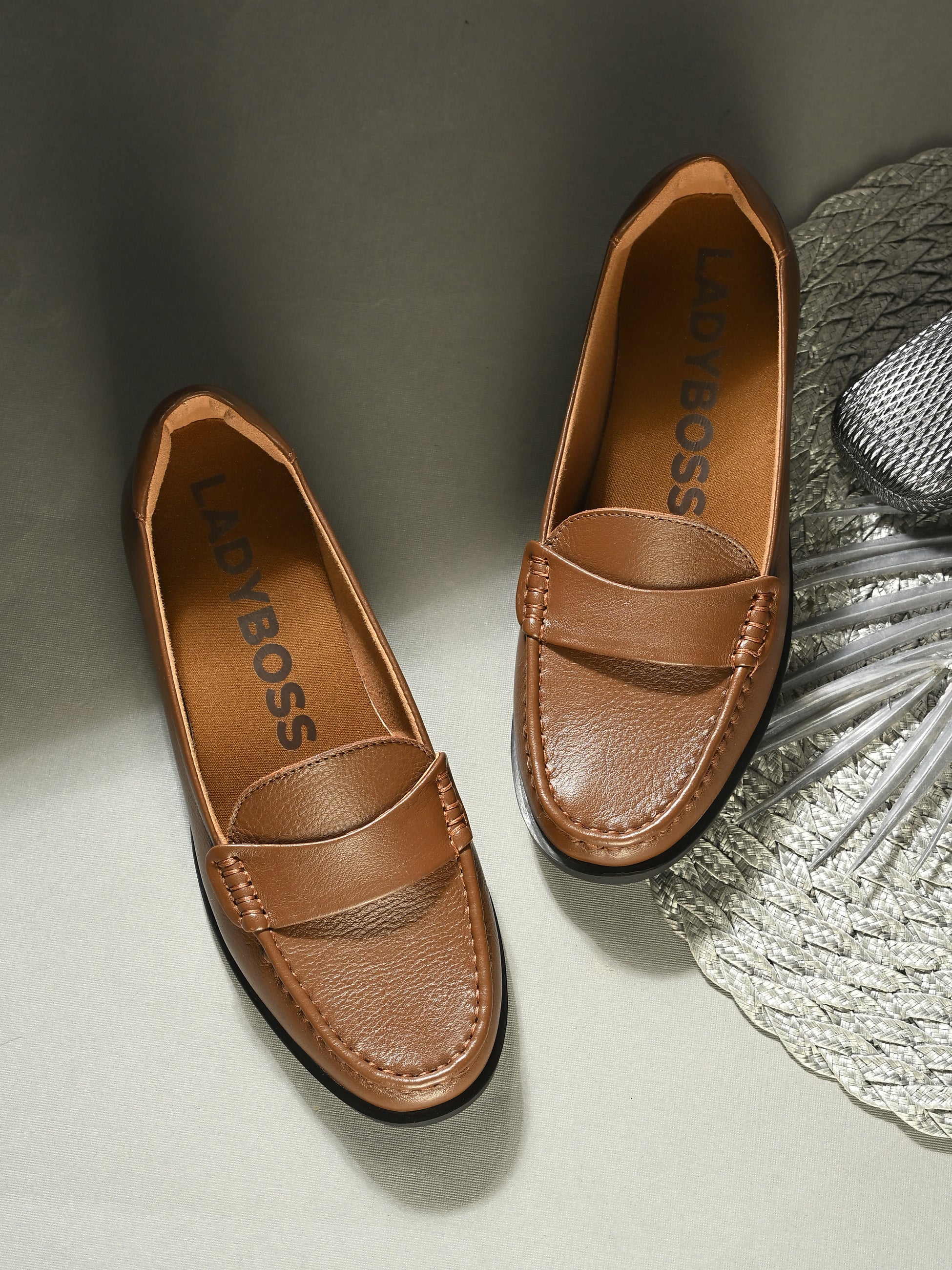 Arvis Leather Formal Ballerinas