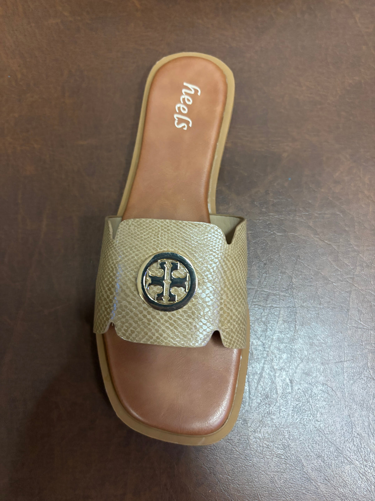Nysa 2.0 Cushioned Flat Sliders