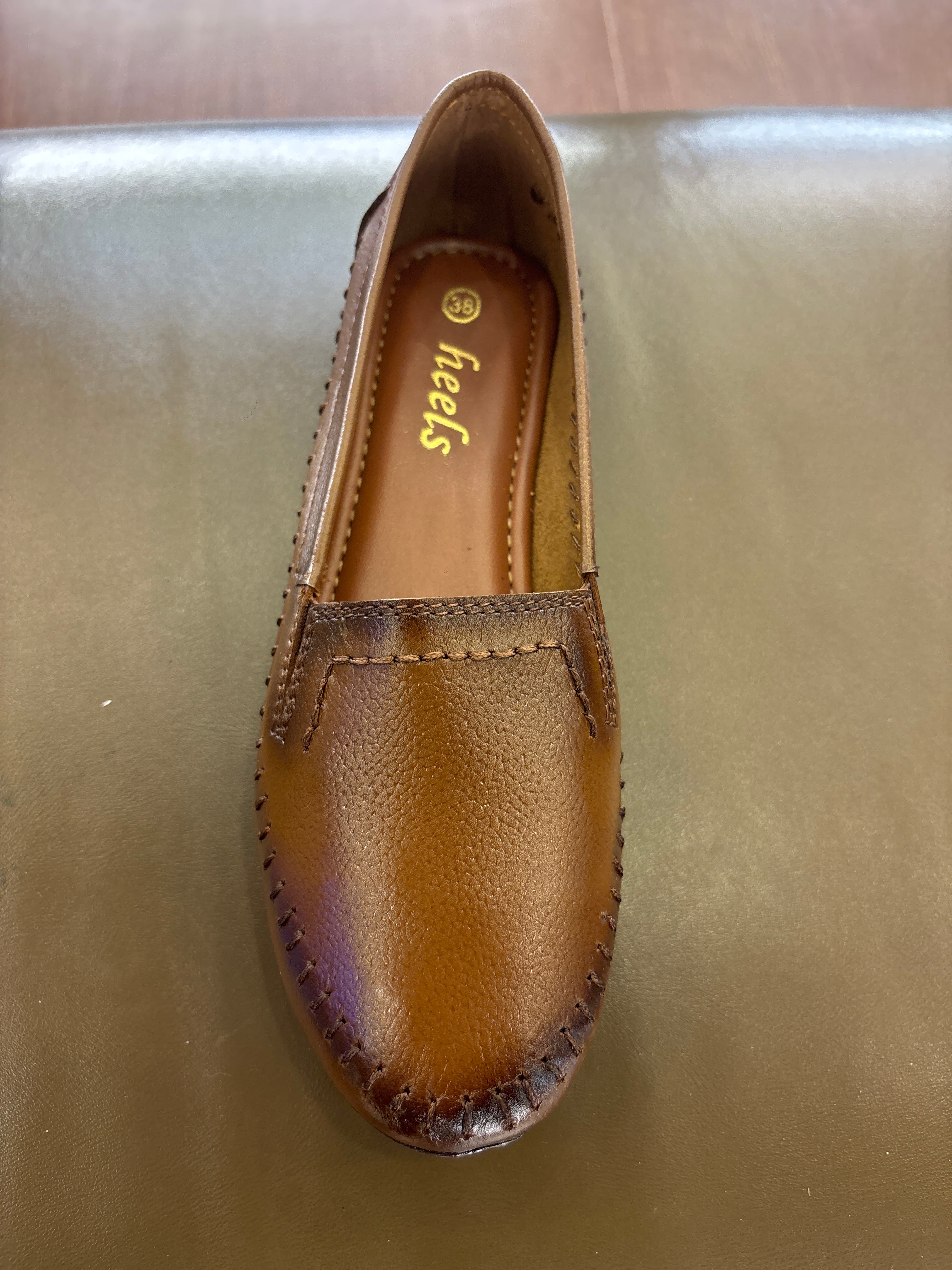 Lizzy Leather Classic Ballerinas - The Heels India