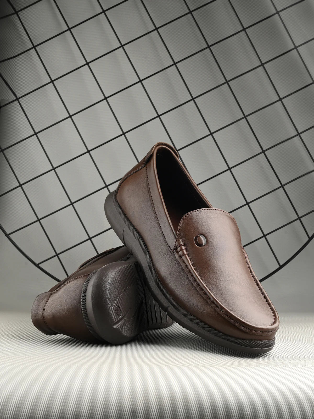 Neil Zero Gravity Lightweight Leather Slip On Sneakers