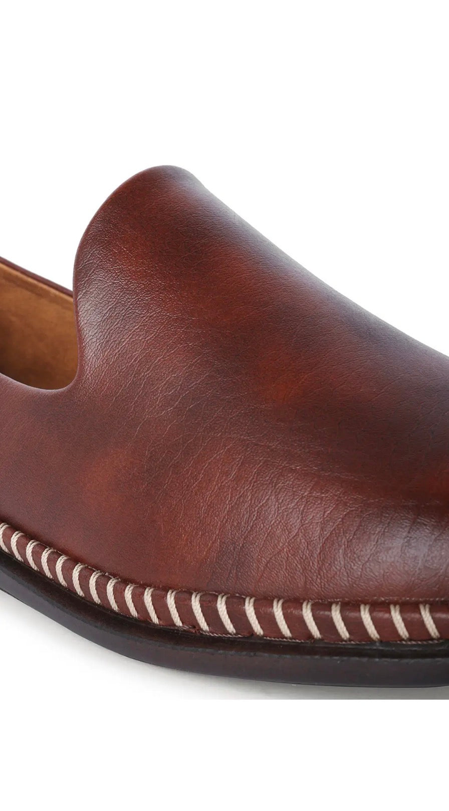 Reuben Cushioned Ethnic Mojris - The Heels India