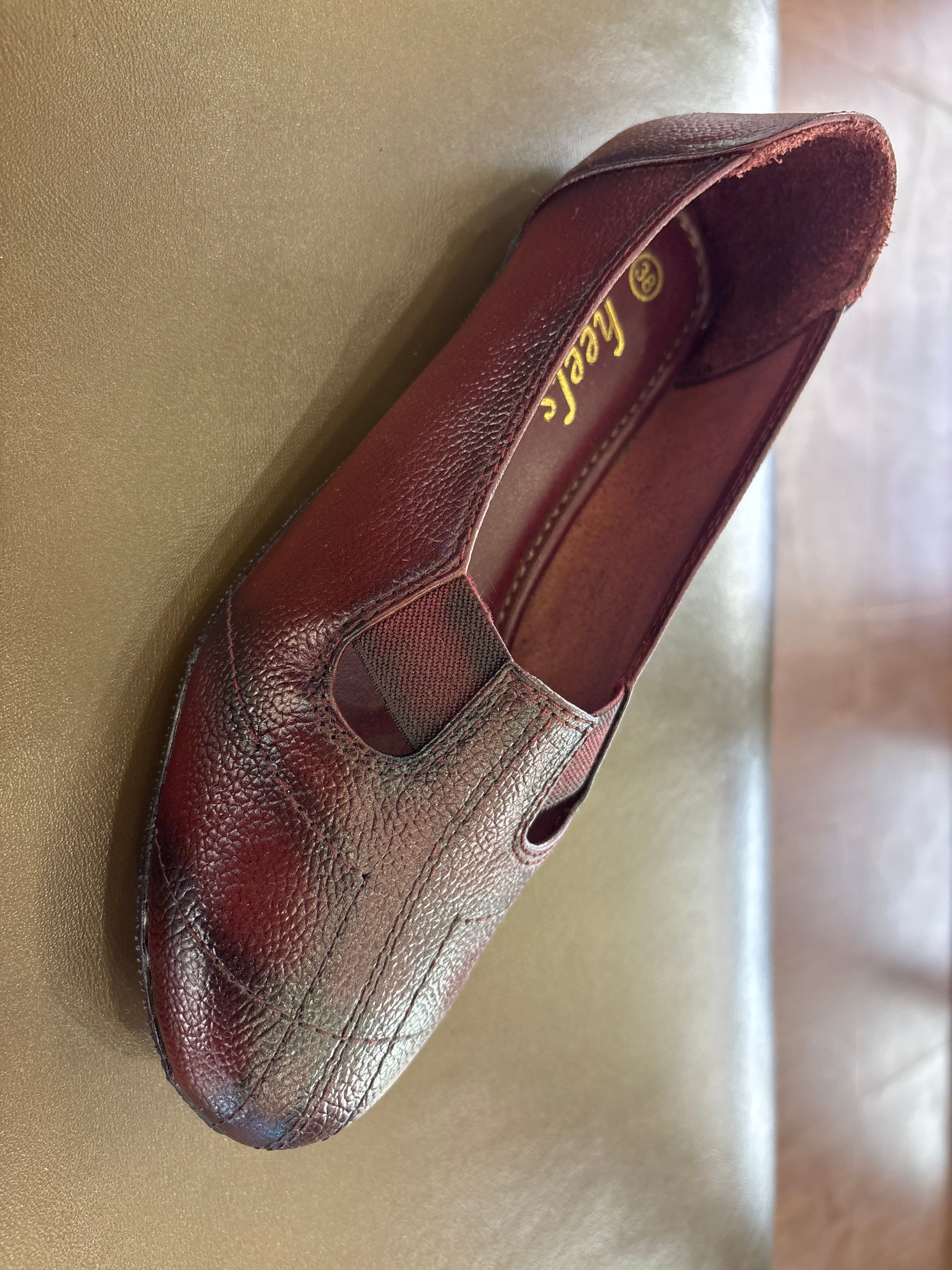 Ellie Classic Stitched Leather Elastic Ballerinas - The Heels India