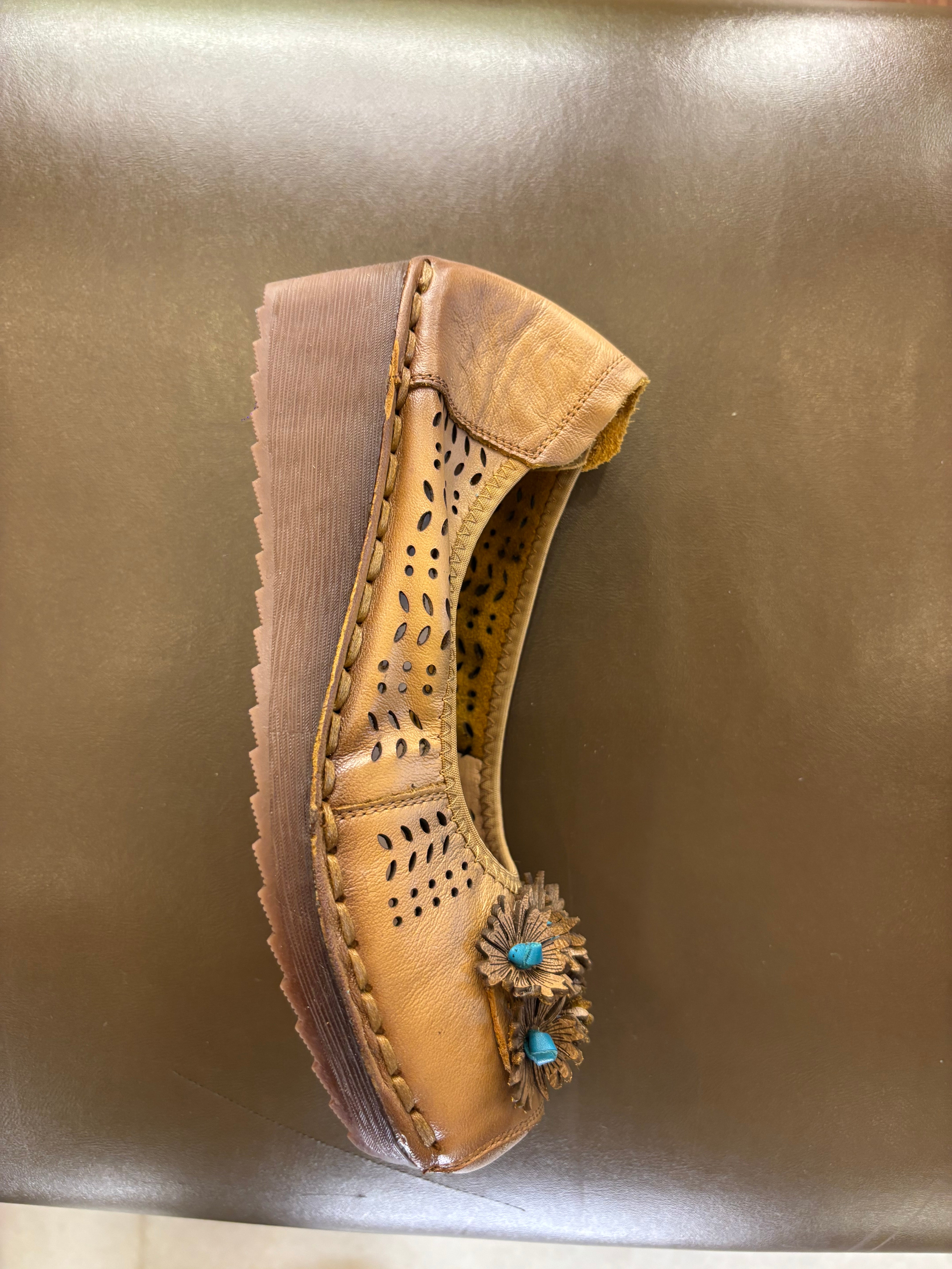 Flora 6.0 Premium Leather Cushioned Wedge Ballerinas
