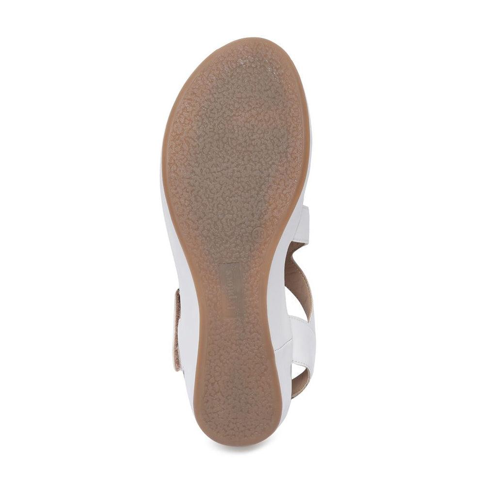 Beckett Cushioned Strap Sandals