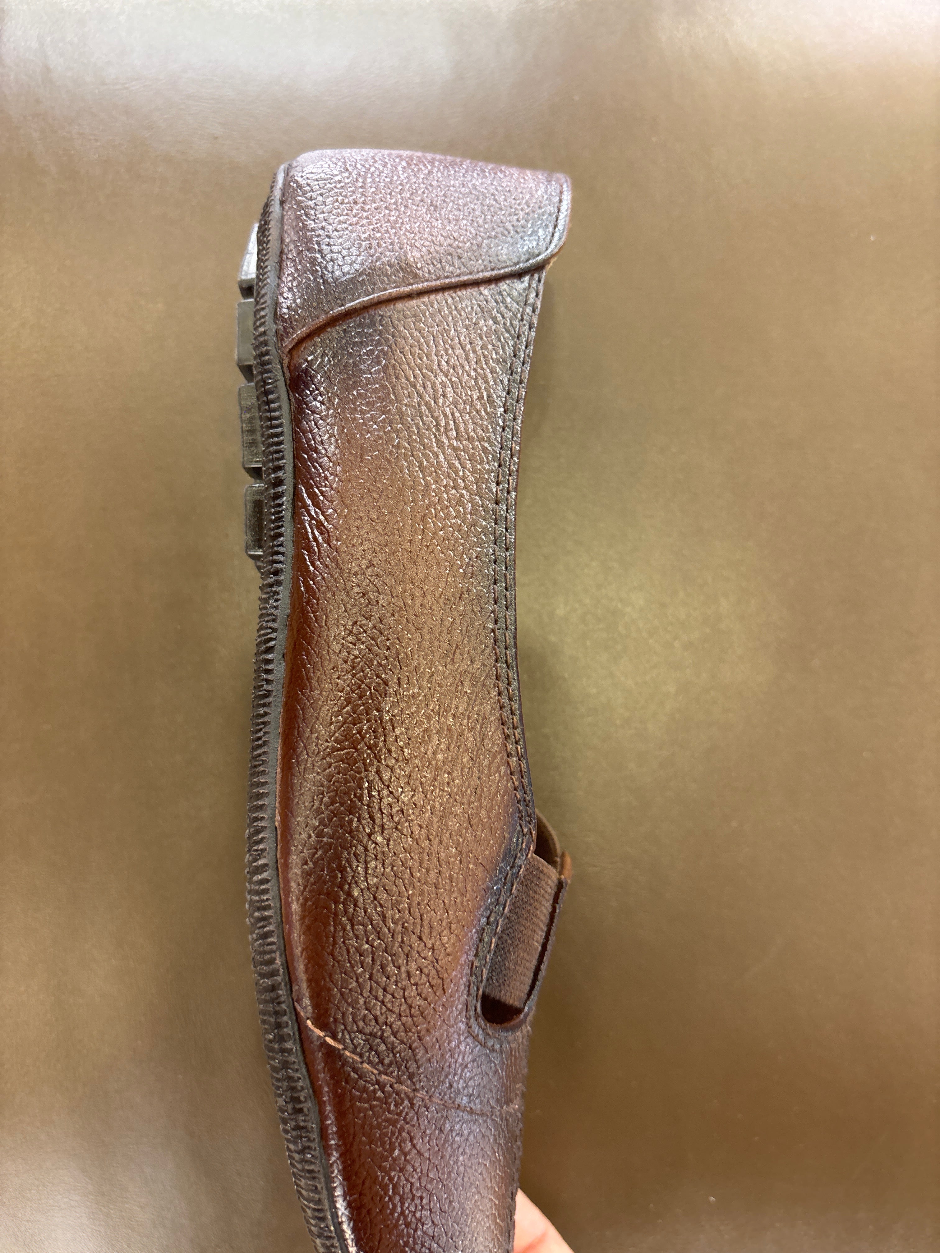 Ellie Classic Stitched Leather Elastic Ballerinas