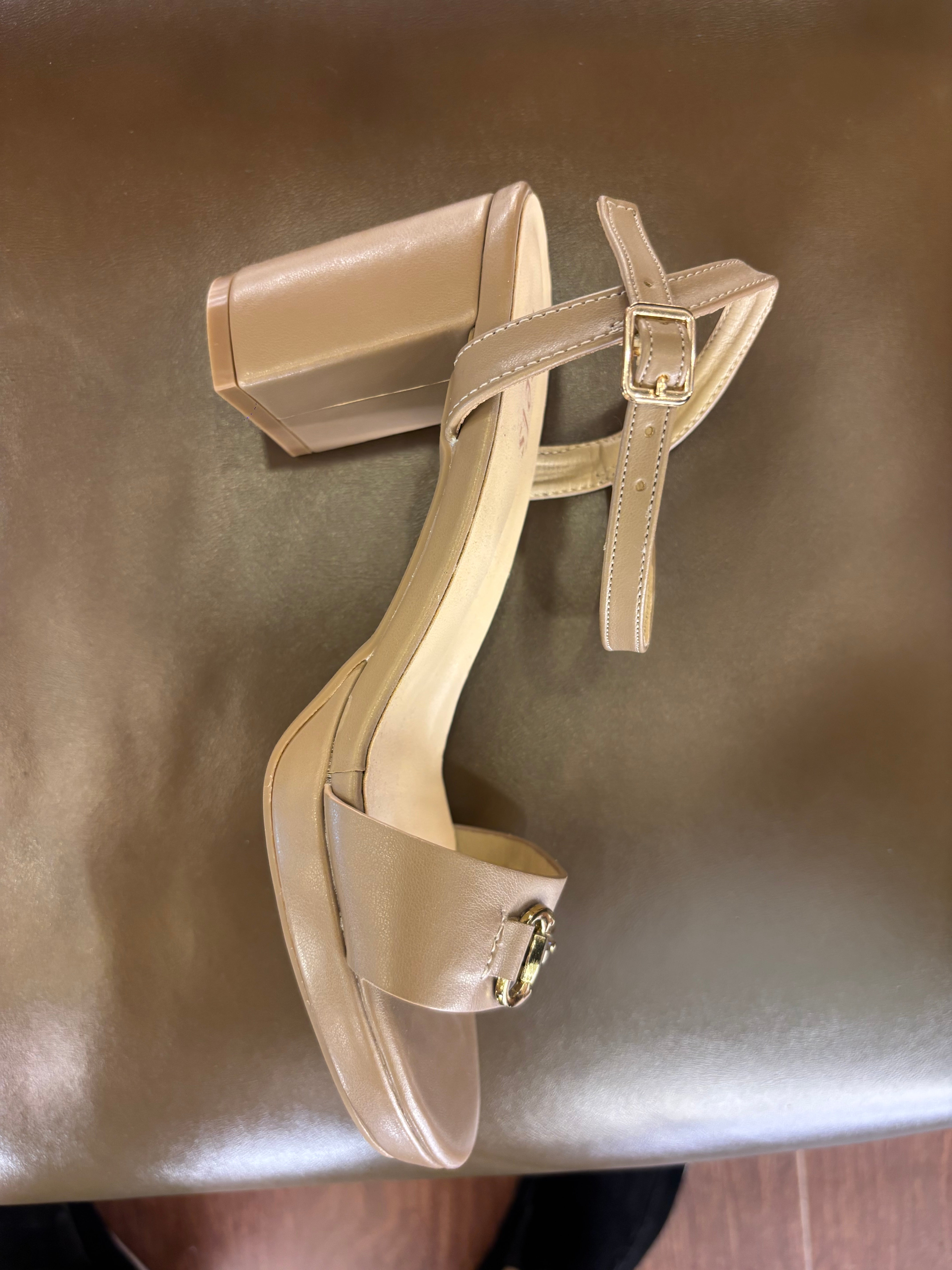 Florencia Block Heel Strap Sandals