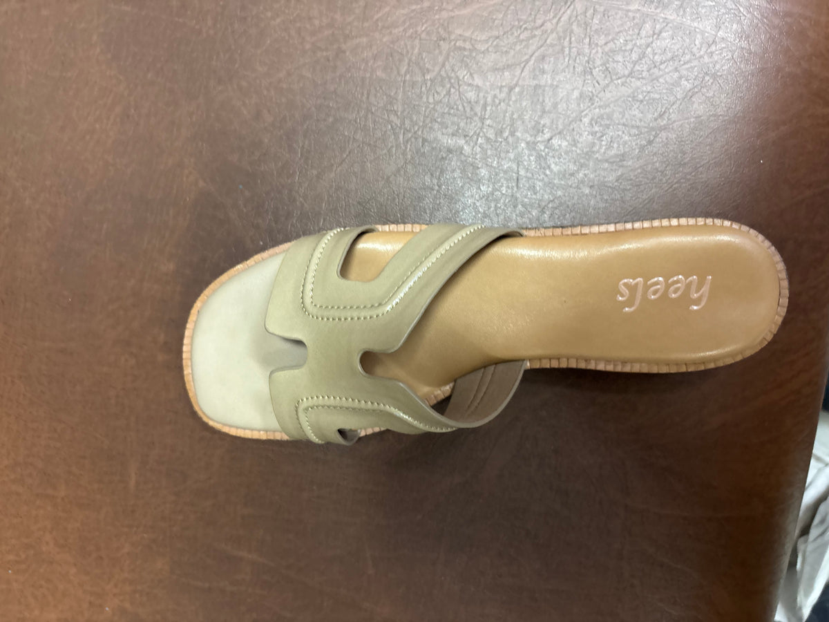 Nysa Cushioned Mid Heel Sliders