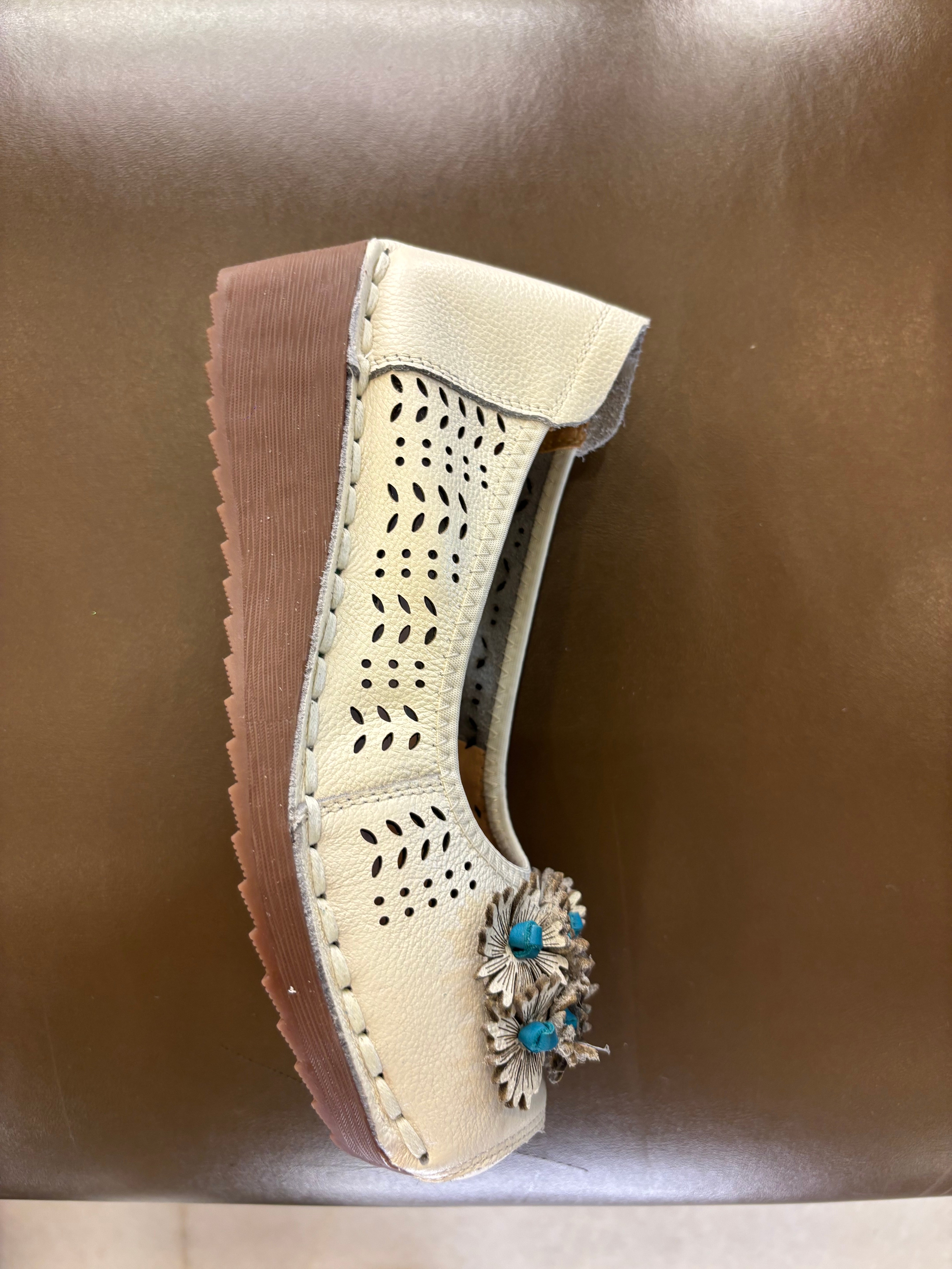 Flora 6.0 Premium Leather Cushioned Wedge Ballerinas