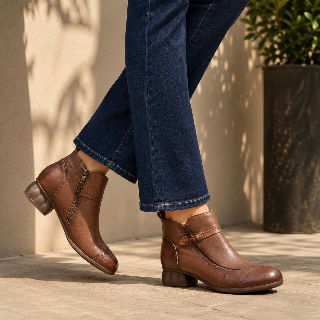 Hyde Leather Comfort Ankle Zip Boots