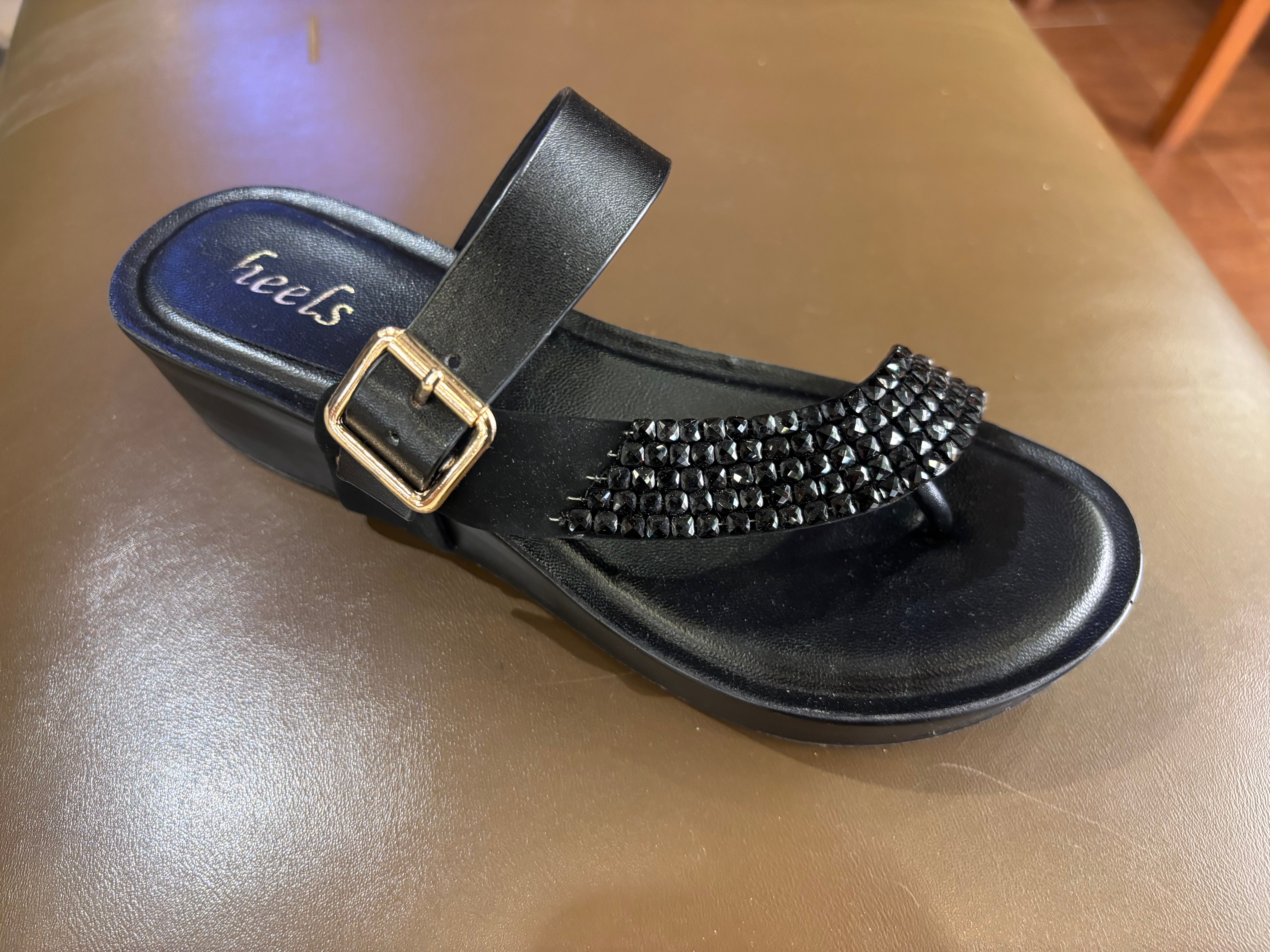 Mireta Embellished Comfort Thumb Wedges