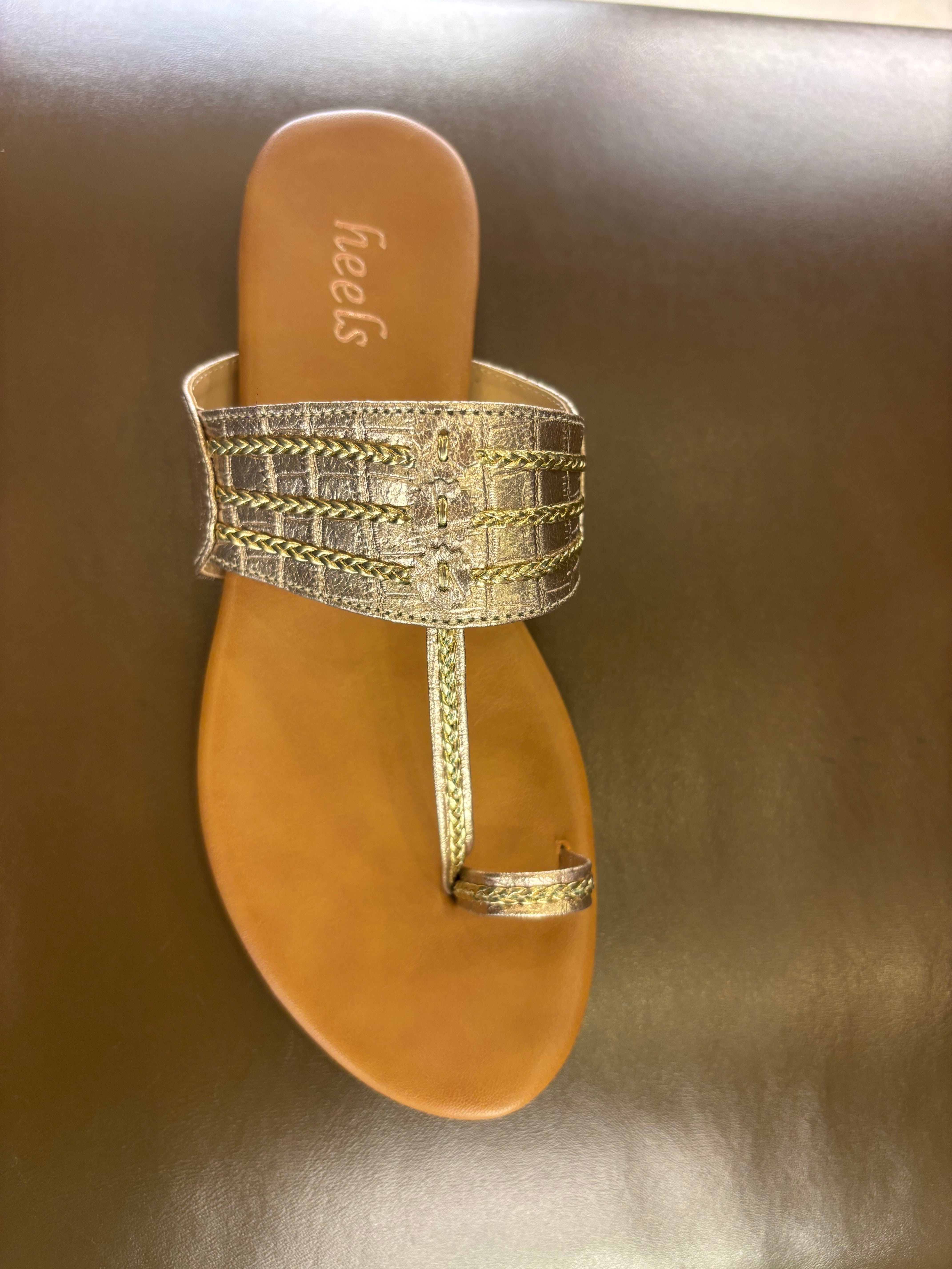 Samantha Cushioned Kohlapuris
